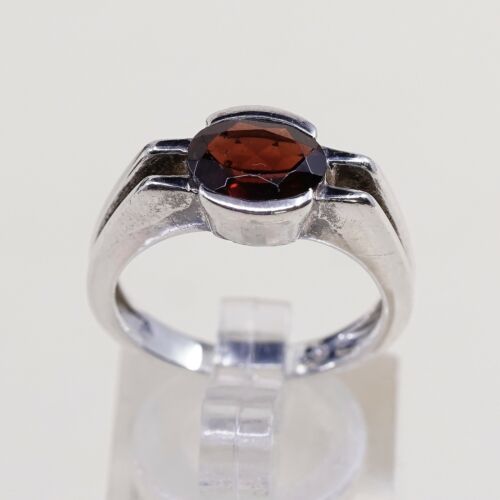 Sz 7, Vtg Modern Sterling 925 Silver Ring W/ Oval ruby, stamped 925