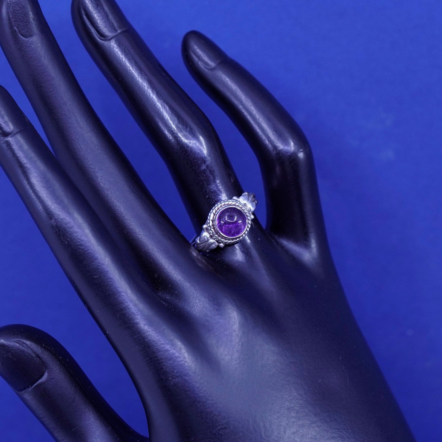 Size 7.75, vintage Sterling 925 silver handmade ring with amethyst