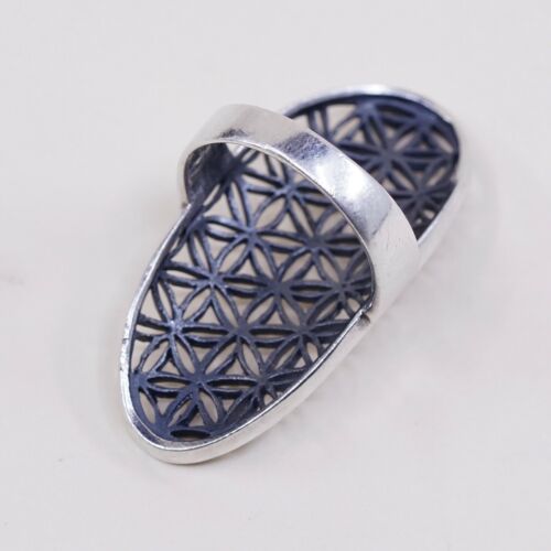 Size 8, Vtg Sterling Silver handmade Ring. 925 modern Snowflake Statement Band