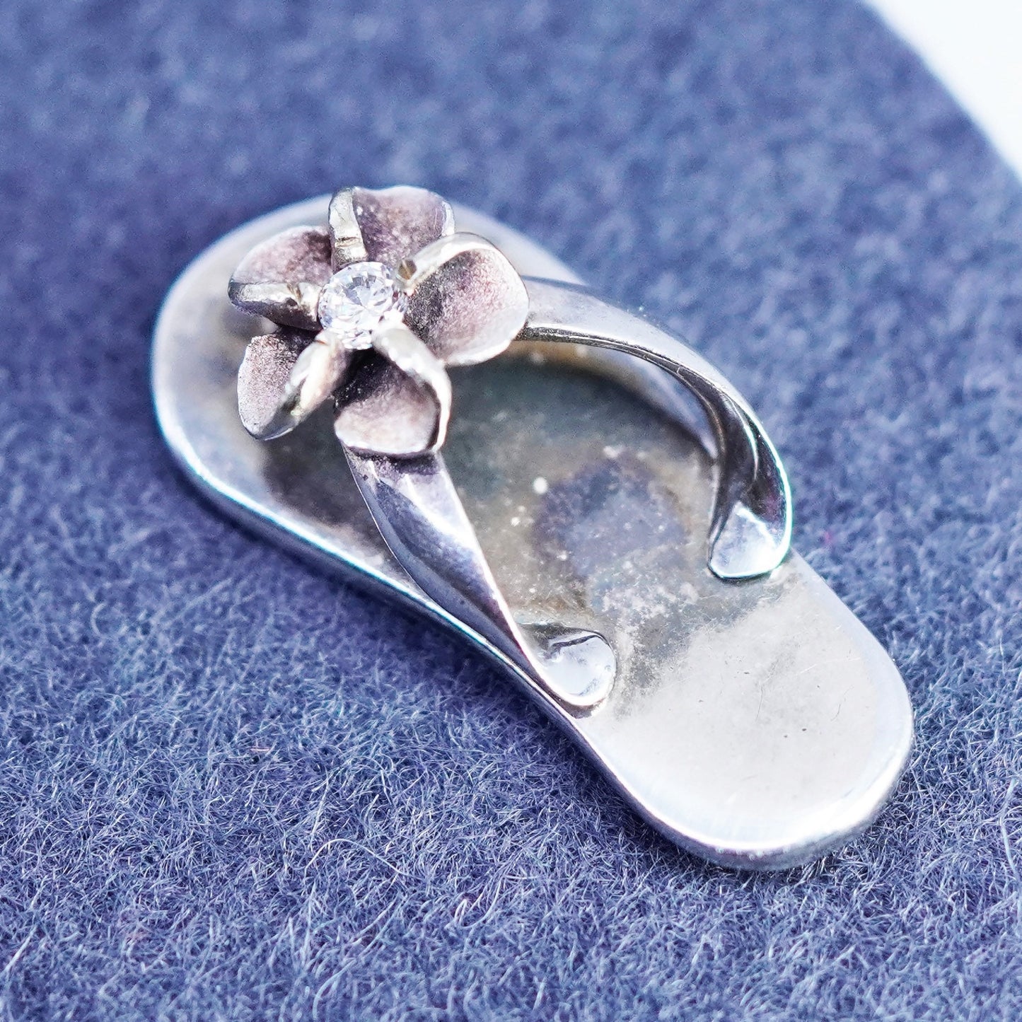 Vintage sterling 925 silver sandal flip flop pendant with plumeria flower N cz