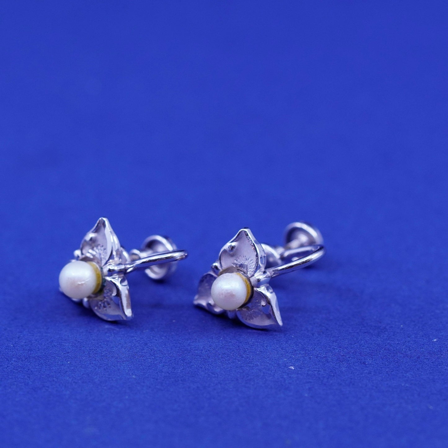 Vintage Sterling 925 silver screw back earrings with pearl