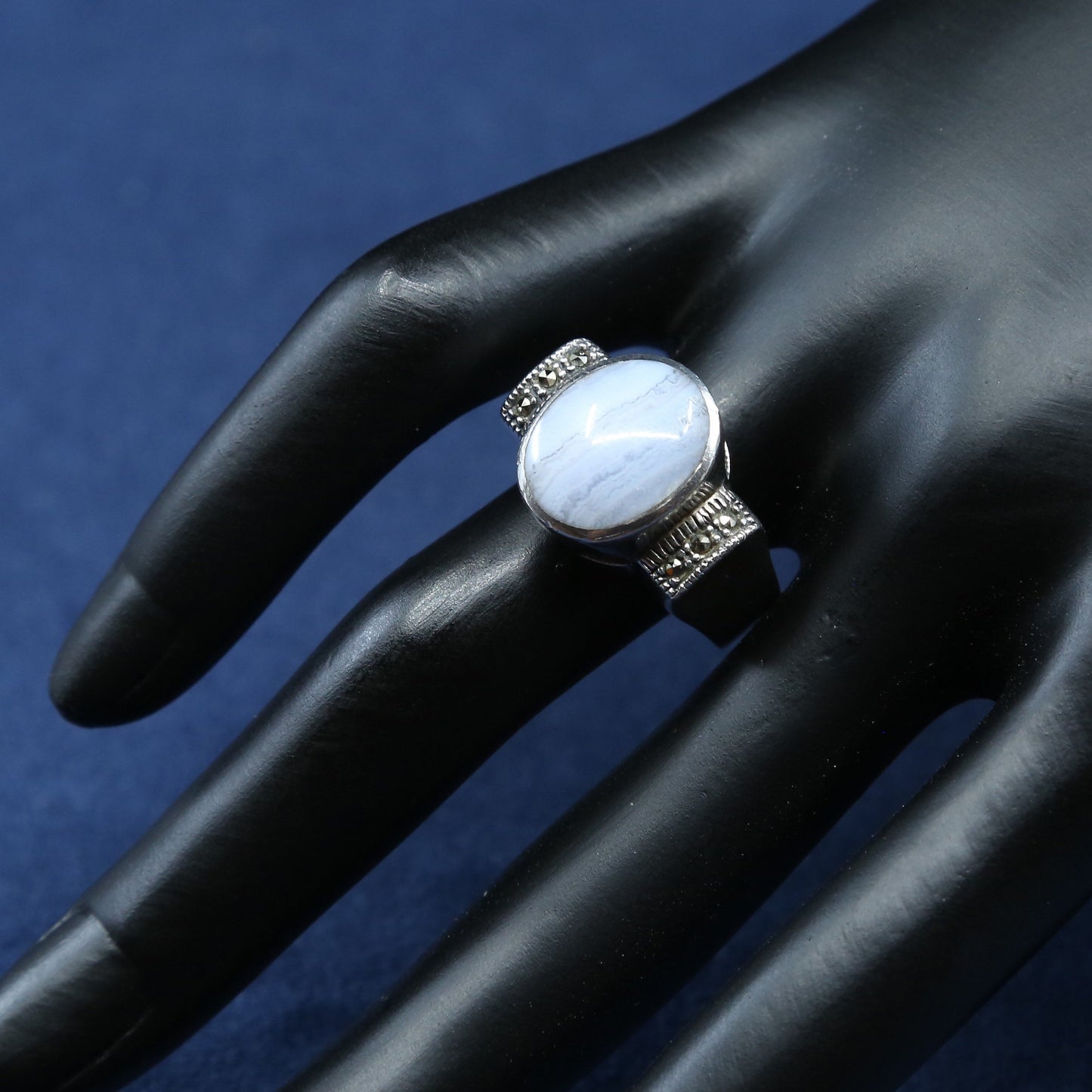 Size 8, vtg Sterling silver handmade ring, 925 w/ purple lace agate