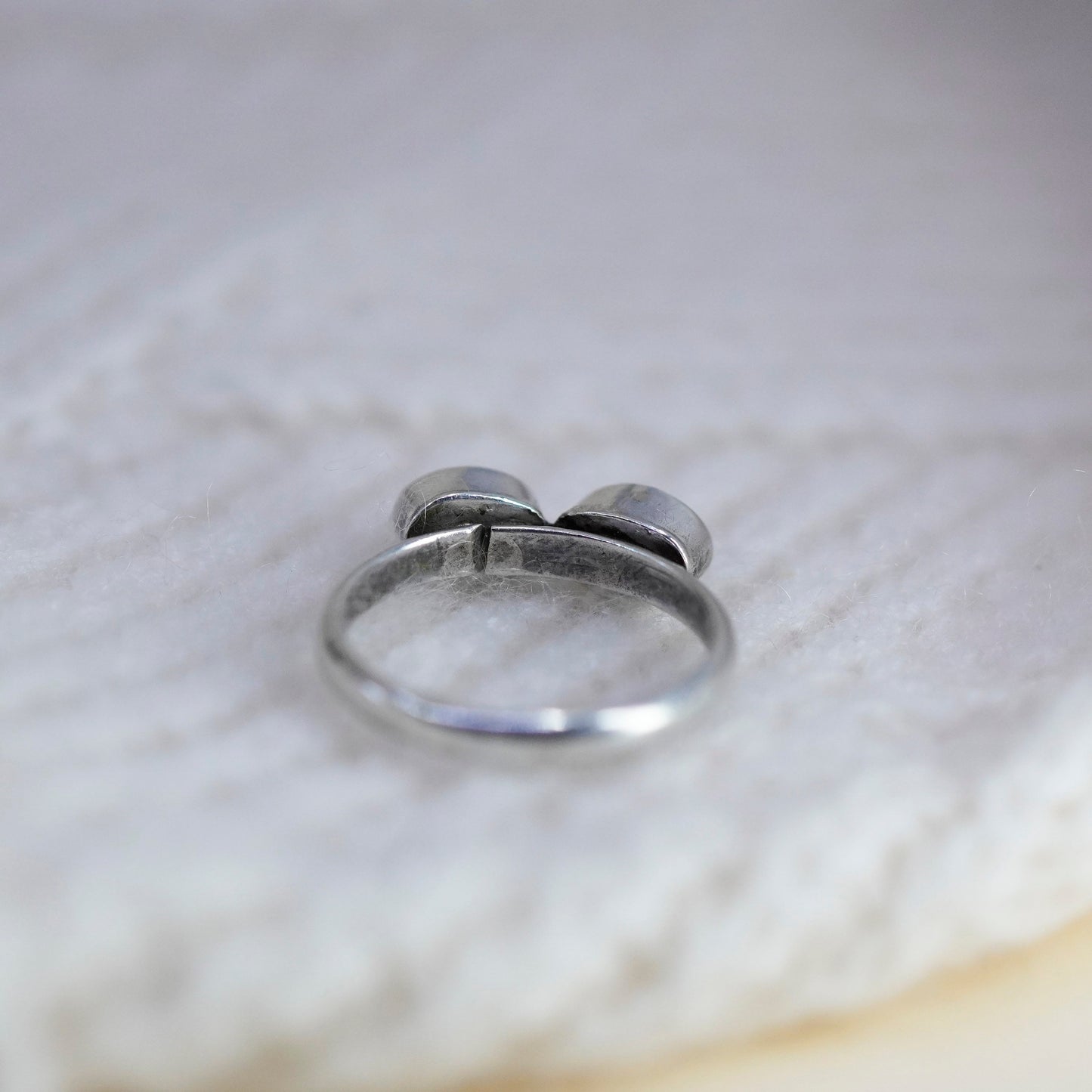 Size 6, sterling silver ring, Native American 925 stackable band sodalite coral