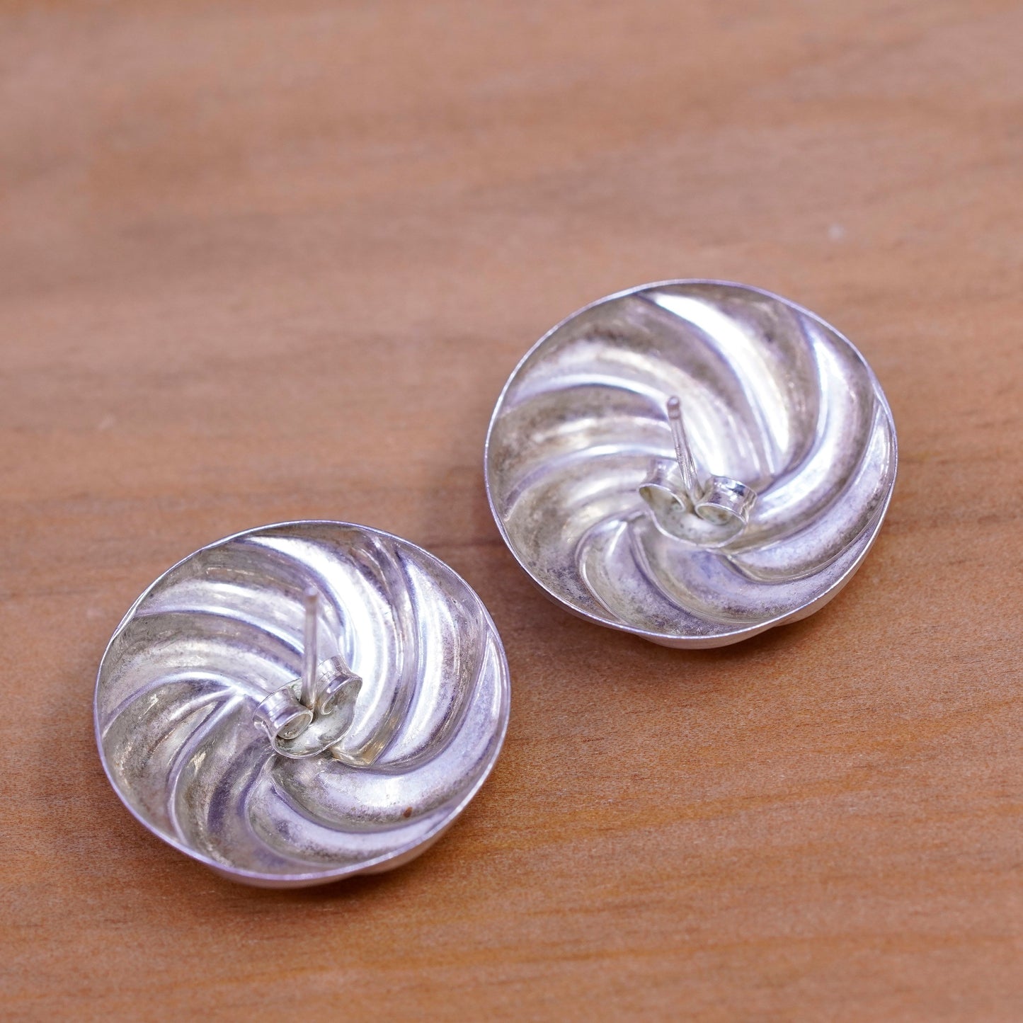 Vintage Sterling silver ribbed studs, 925 earrings
