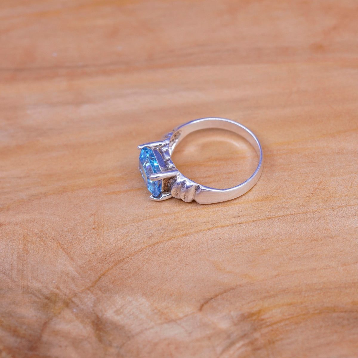 Size 8, vintage Sterling 925 silver handmade ring with blue topaz