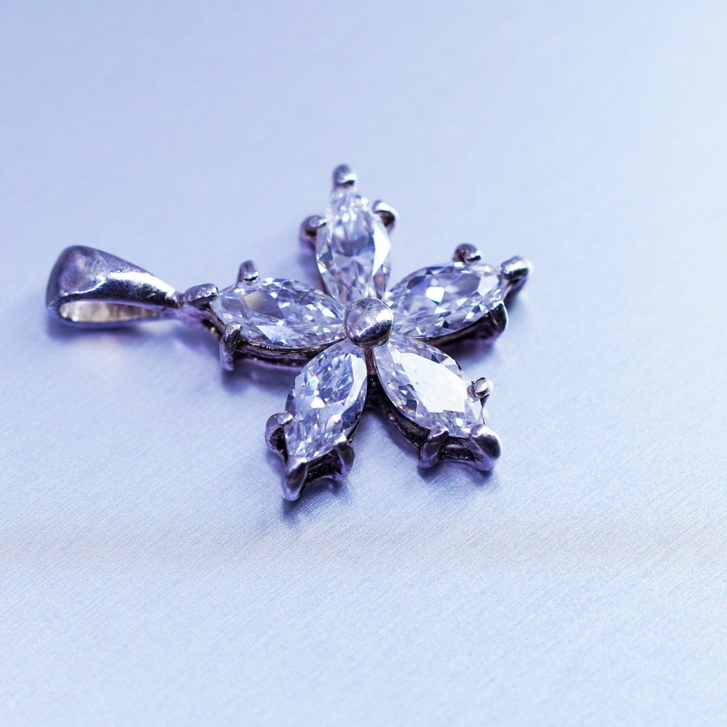 antique sterling 925 silver flower pendant with Cz