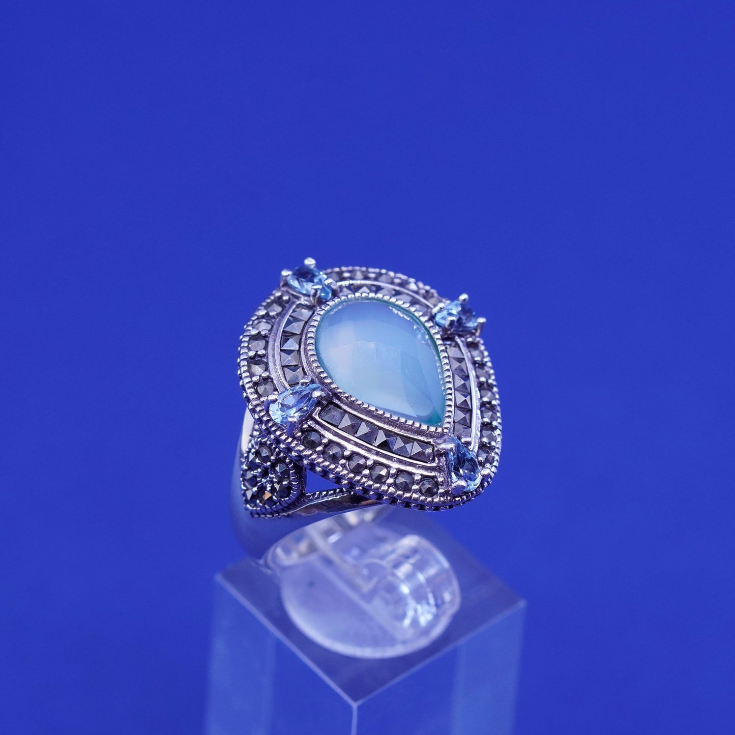 sz10, vtg 925 Sterling 925 Silver teardrop Chalcedony Cocktail Ring Marcasite