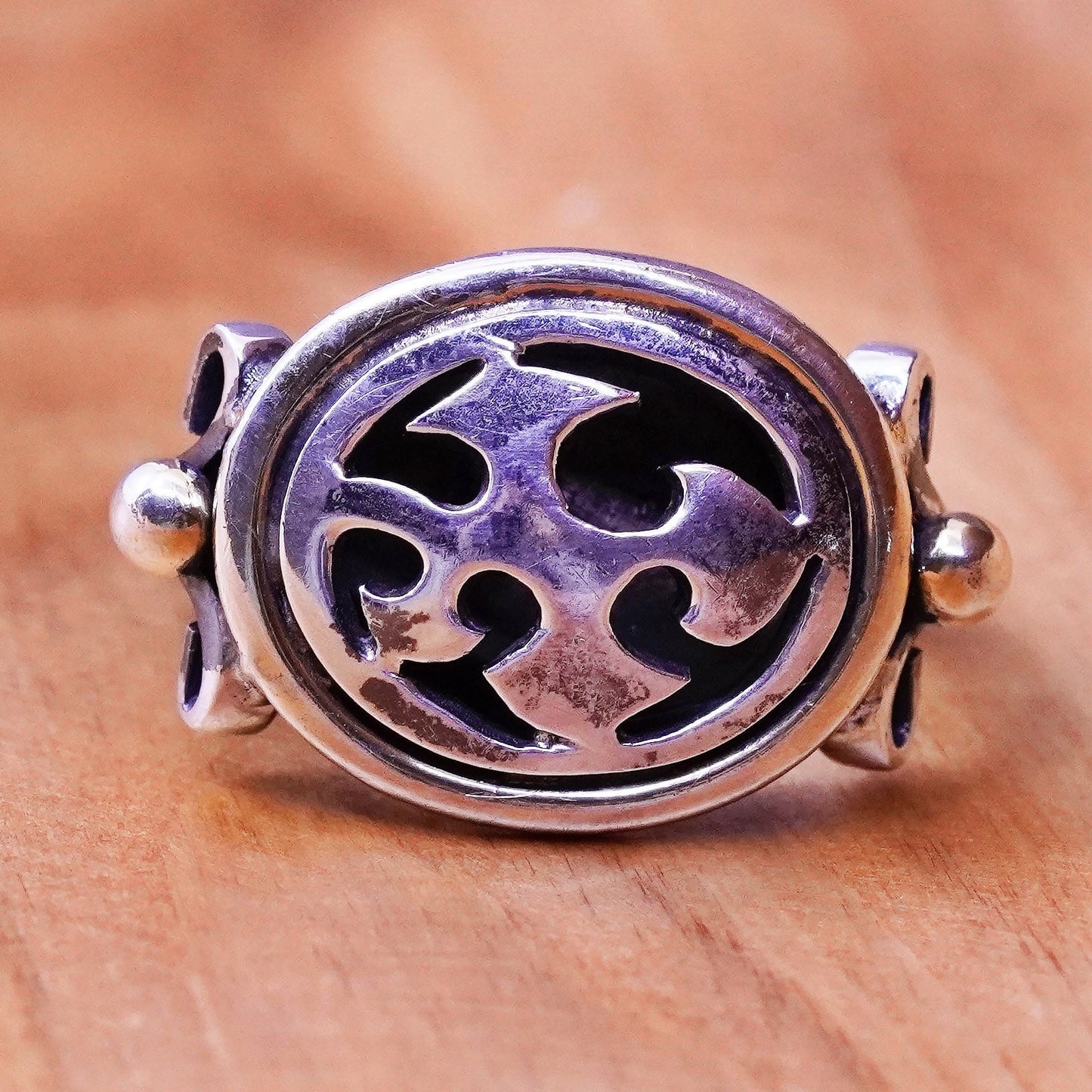 Size 5.5, Ireland two tone Sterling 925 silver handmade ribbed ring filigree