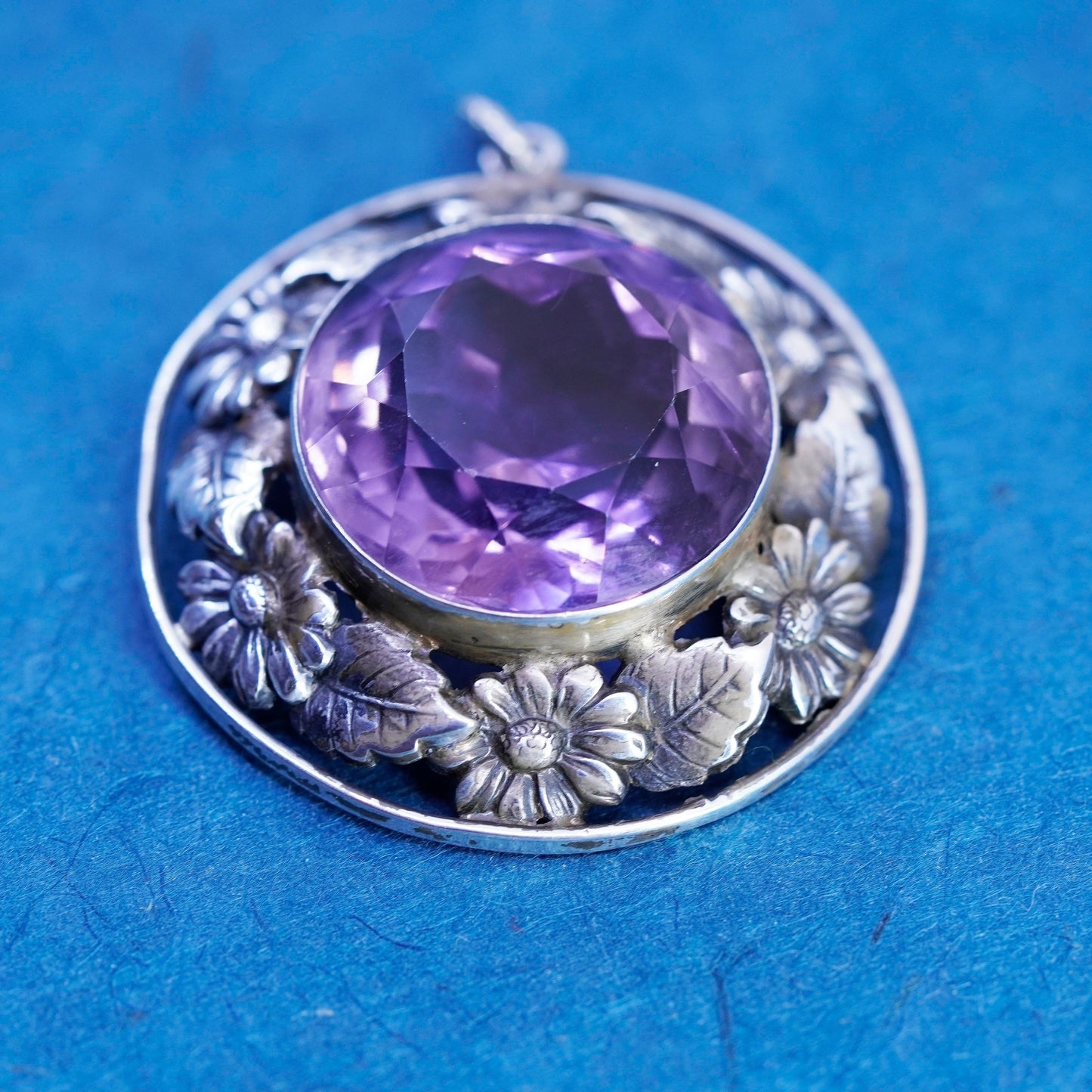 Vintage Sterling 925 silver handmade floral pendant with amethyst