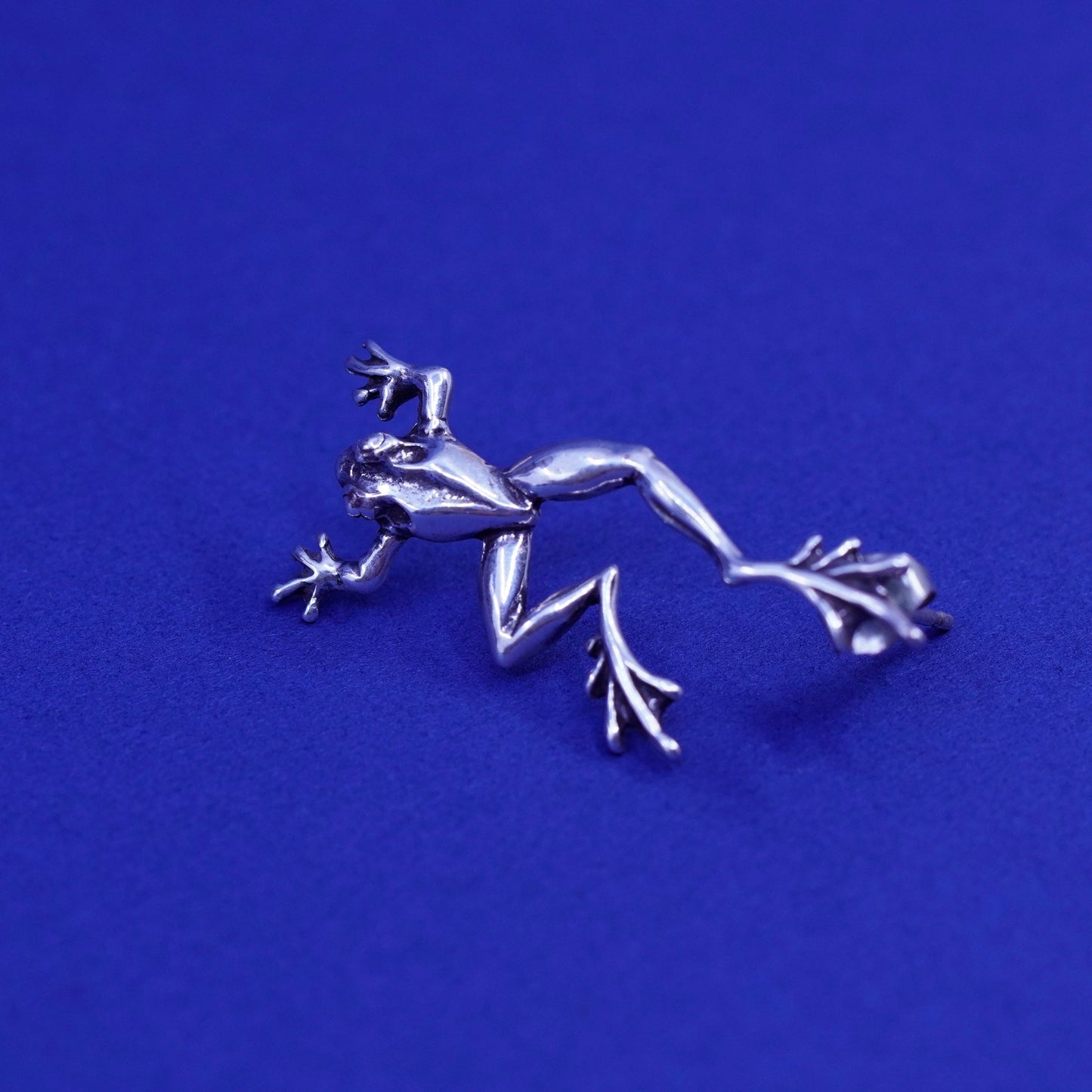 Vintage Southwestern Sterling silver handmade studs, 925 frog earrings