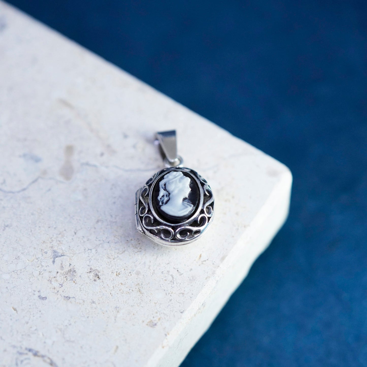Vintage Sterling silver handmade pendant, 925 prayer locket with agate cameo