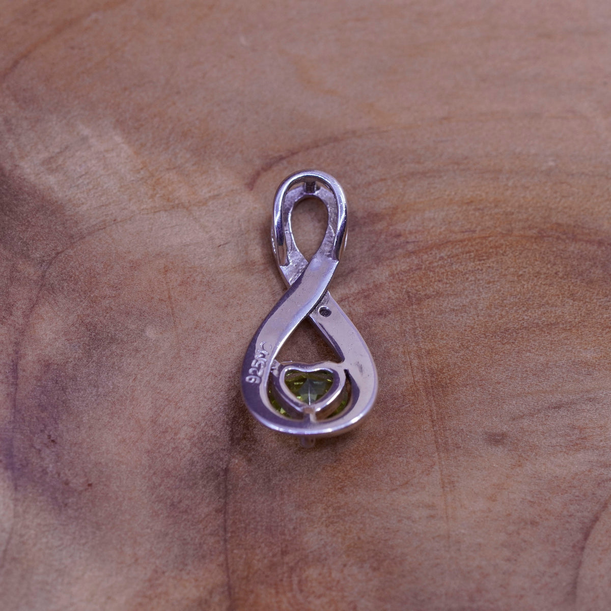 Vintage sterling silver pendant, 925 twisted loop with genuine diamond peridot