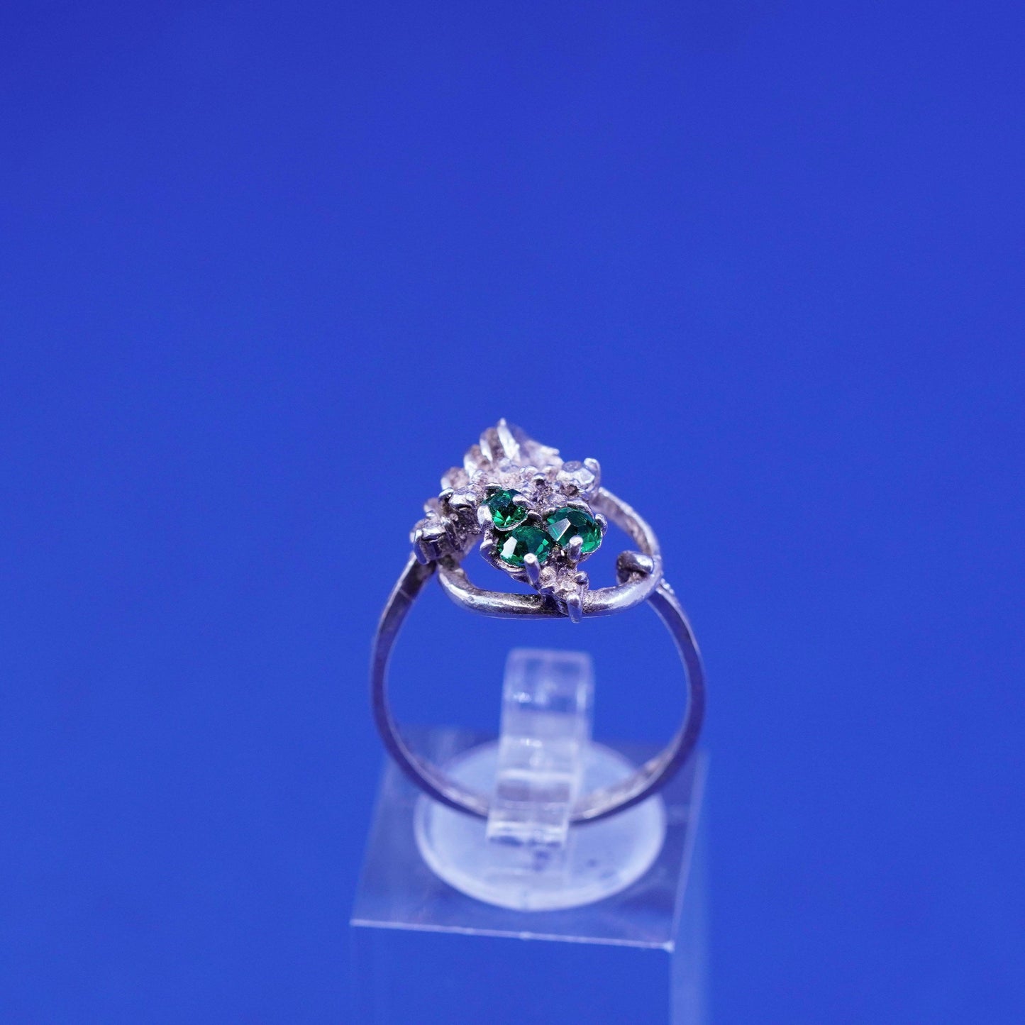 Size 8.75, vintage Sterling 925 silver handmade filigree ring with emerald