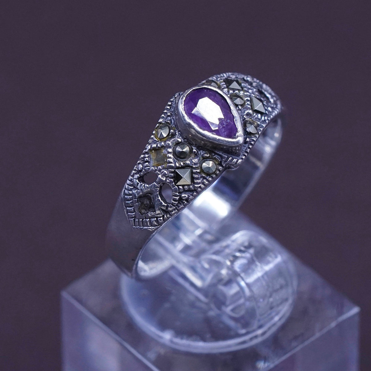 Size 8.25, vtg Sterling 925 silver handmade ring with amethyst and marcasite