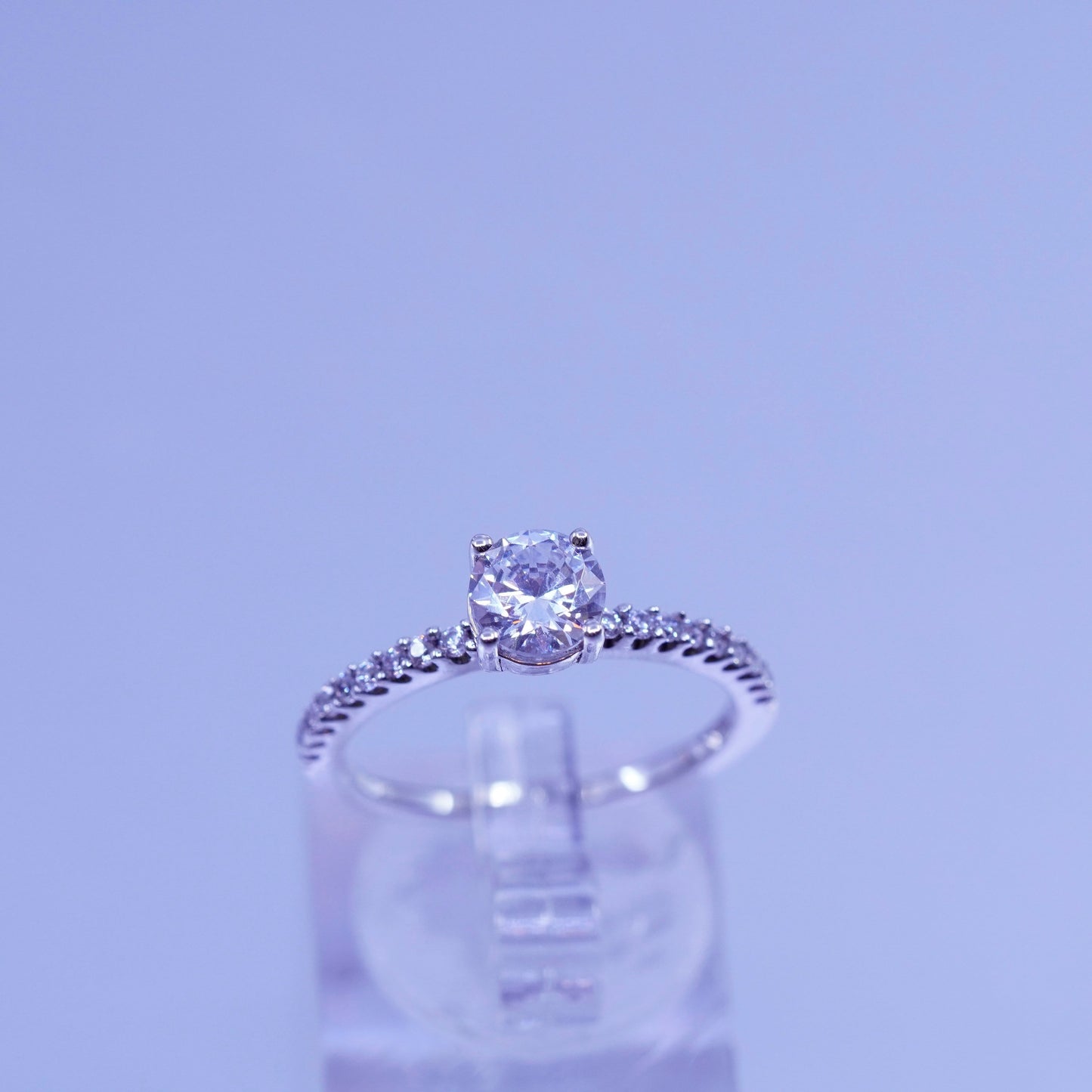Size 7.5, vintage Sterling 925 silver handmade band ring with cluster Cz