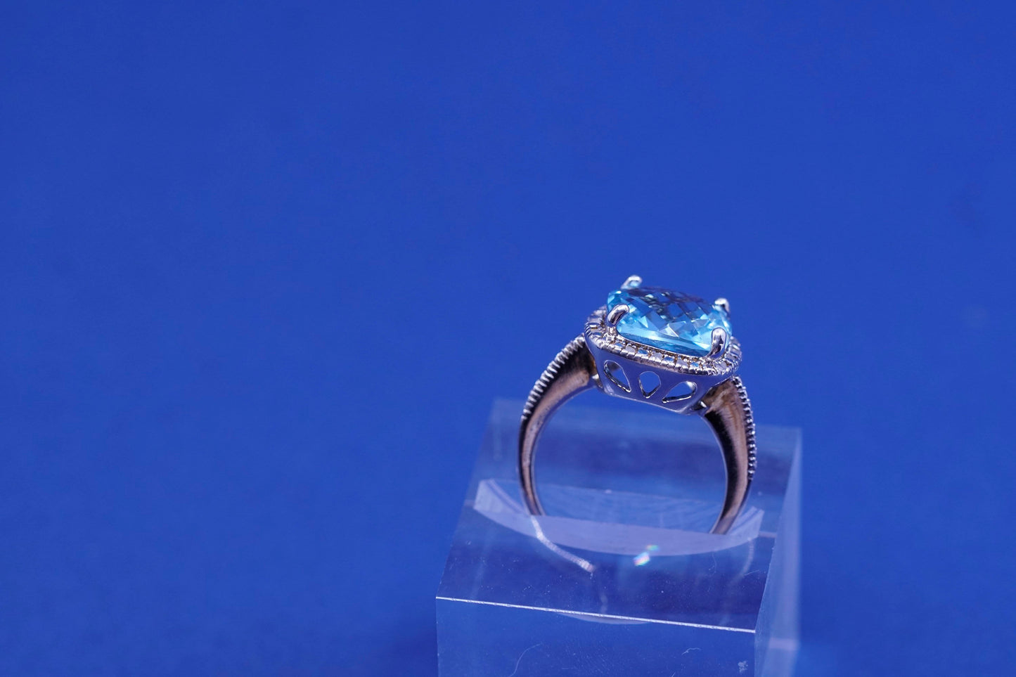 Size 8.25, vtg DBJ Sterling 925 silver ring with cushion cut topaz and diamond