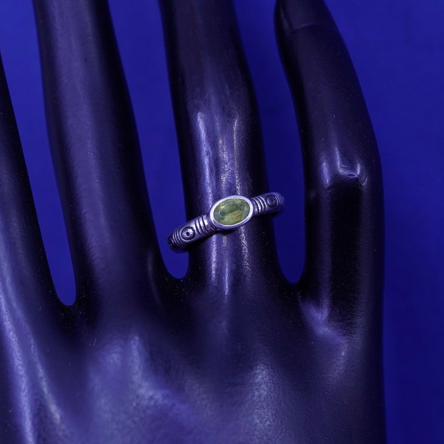 Size 6, vintage Sterling silver handmade ring, 925 stackable band with peridot