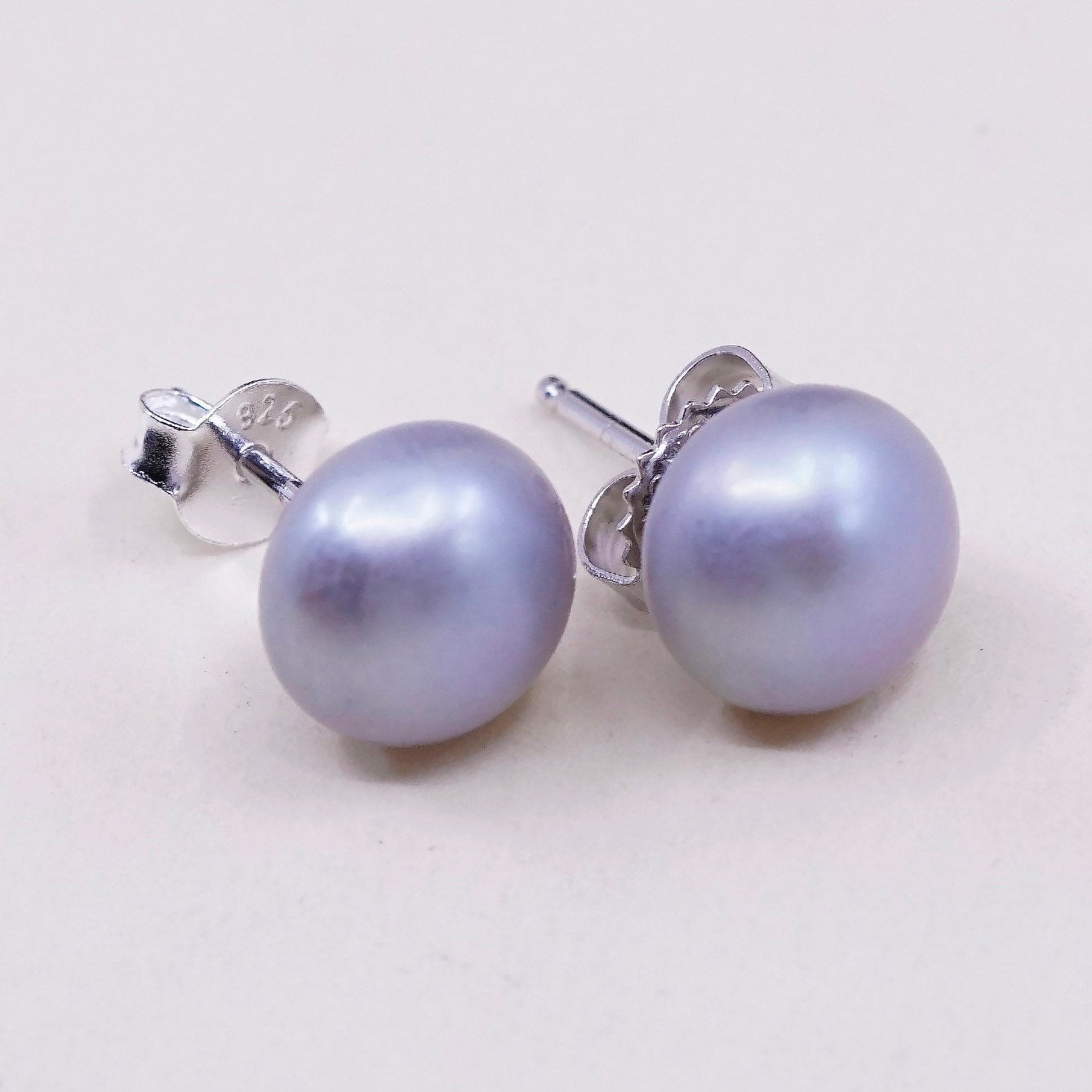 Vintage sterling silver earrings, 925 studs with gray pearl