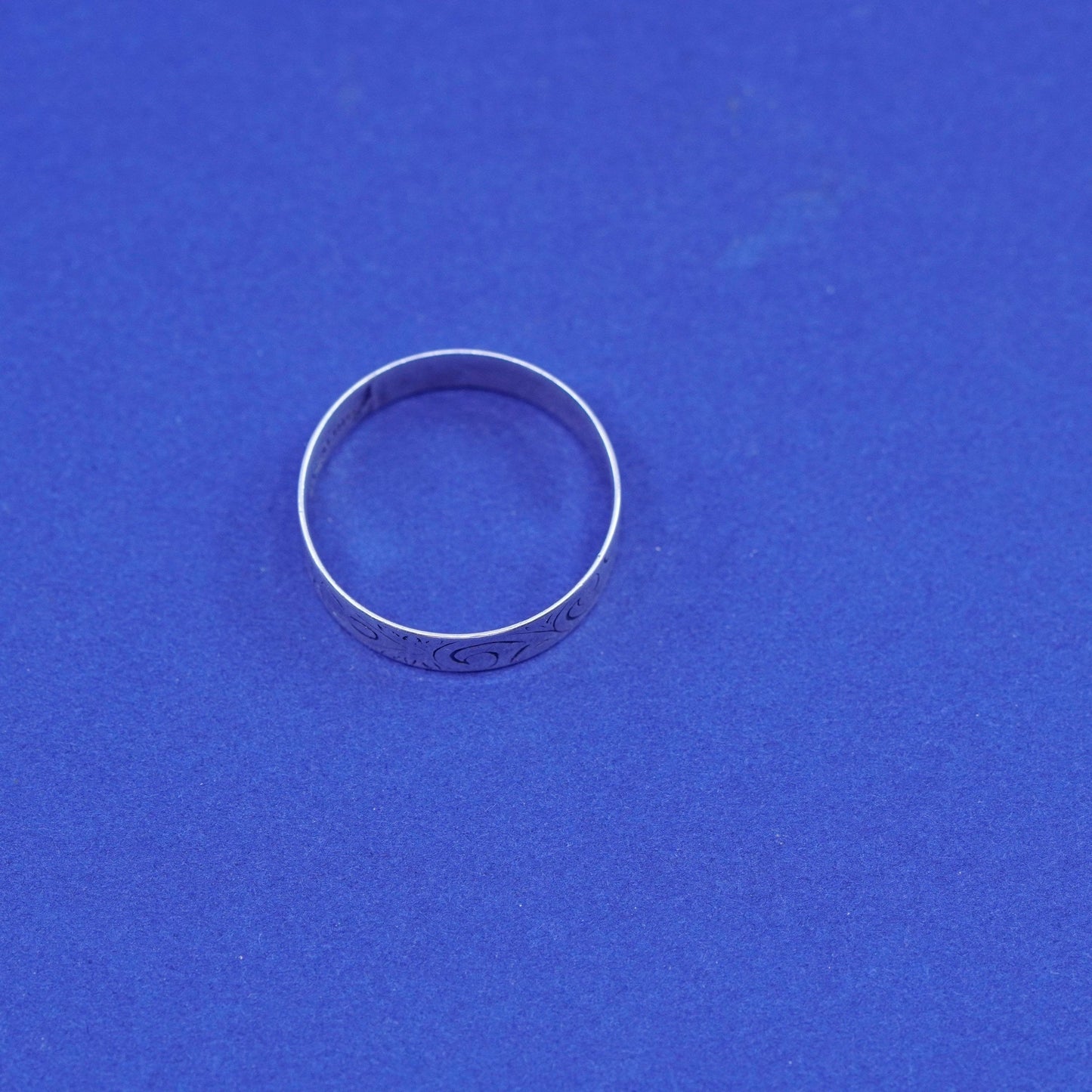 Size 8, Native American Sterling silver ring, southwestern 925 textured band