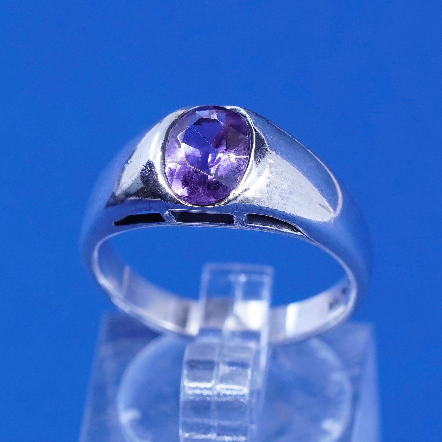 Size 7, vintage Sterling silver handmade ring, \ 925 band with amethyst
