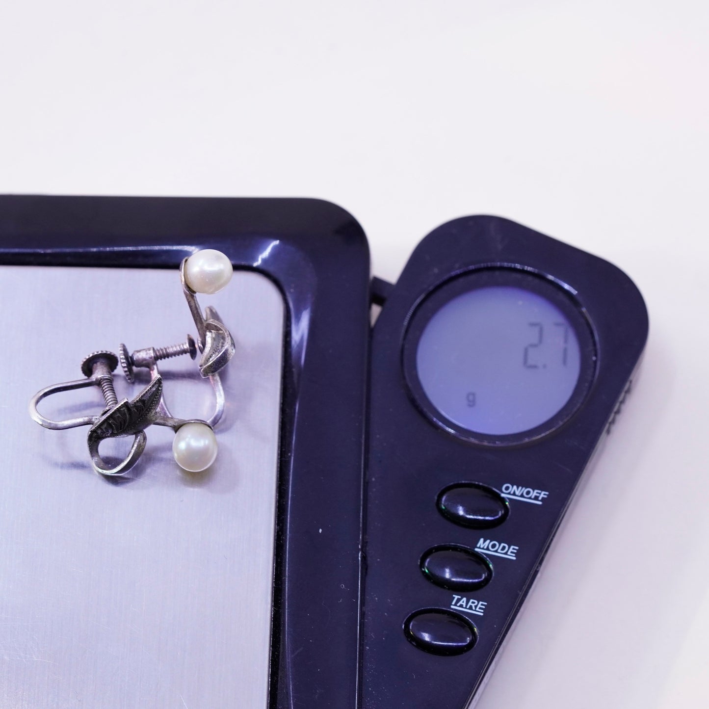 Vintage Sterling silver handmade earrings, 925 screw back leaf with pearl
