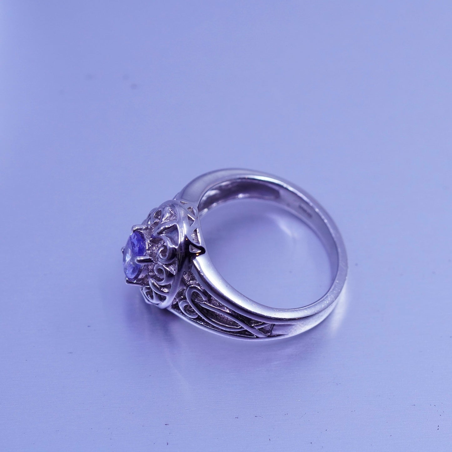 Size 7, vintage Sterling 925 silver handmade filigree ring with amethyst