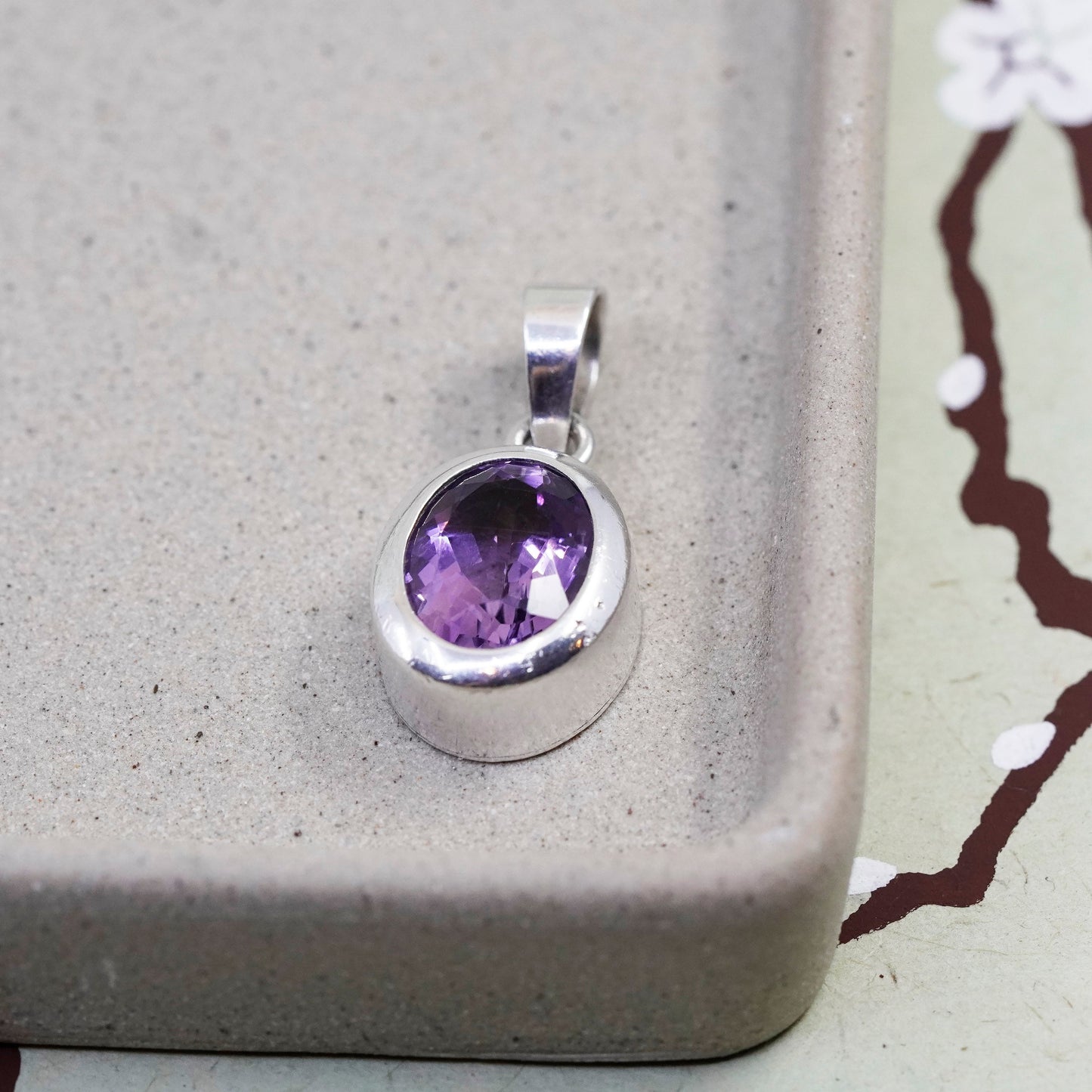 Vintage Sajen Sterling 925 silver handmade pendant with oval amethyst
