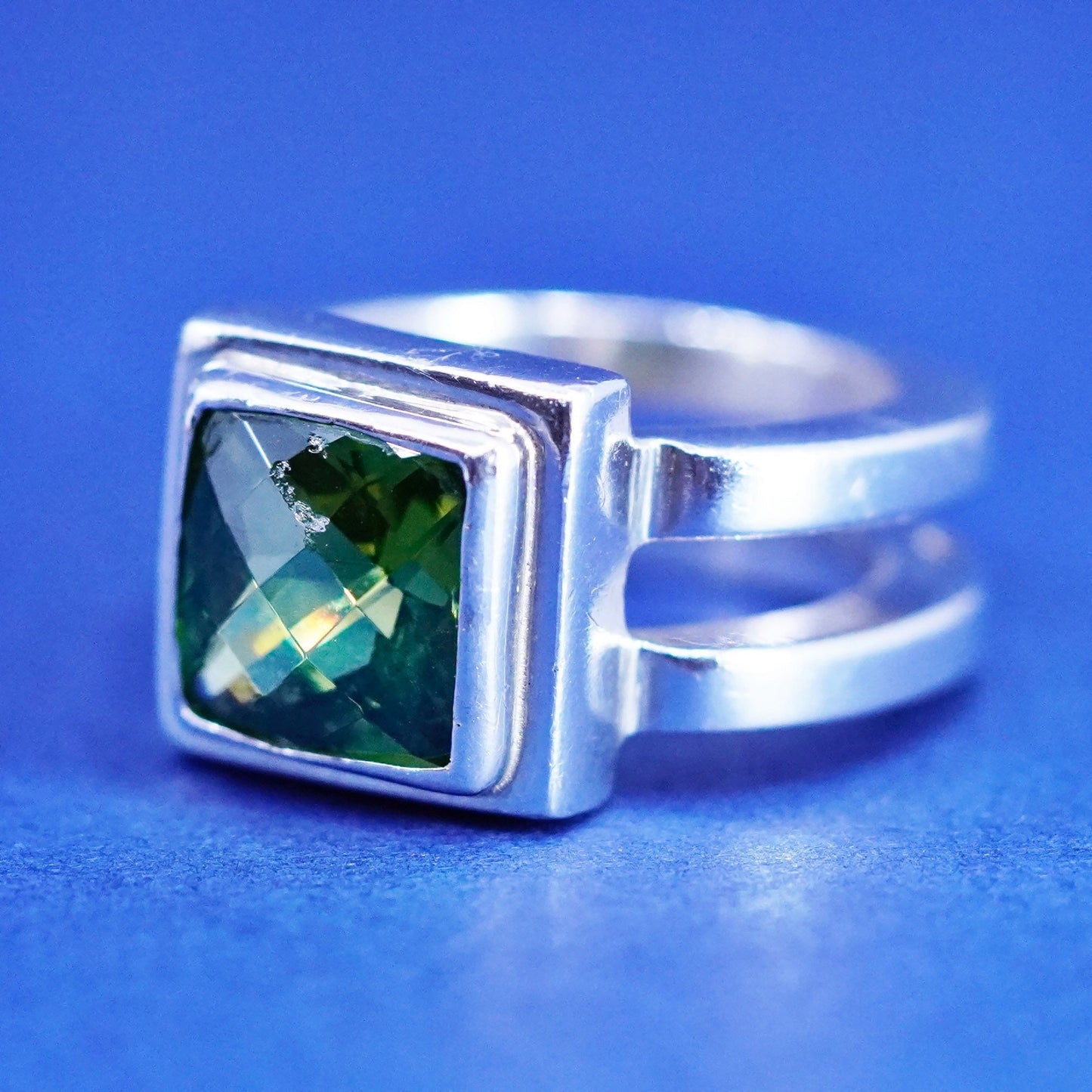 Size 7, vintage Sterling silver handmade ring, 925 stackable band with peridot