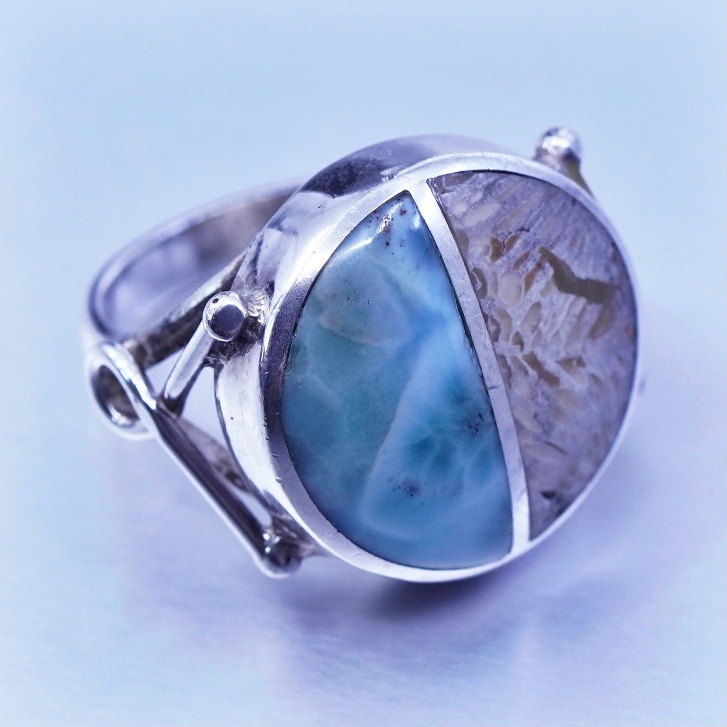 Size 6.5, vintage Sterling 925 silver handmade ring with Larimar and agate