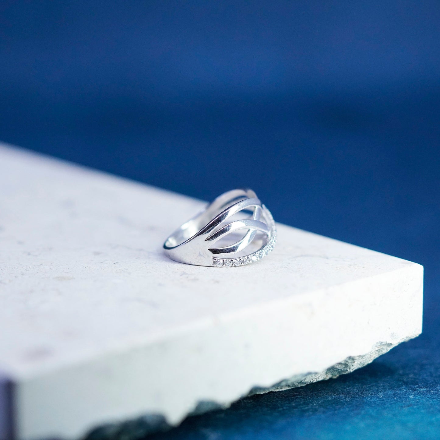 Size 7.25, vintage Sterling silver handmade ring, 925 wavy band with cz
