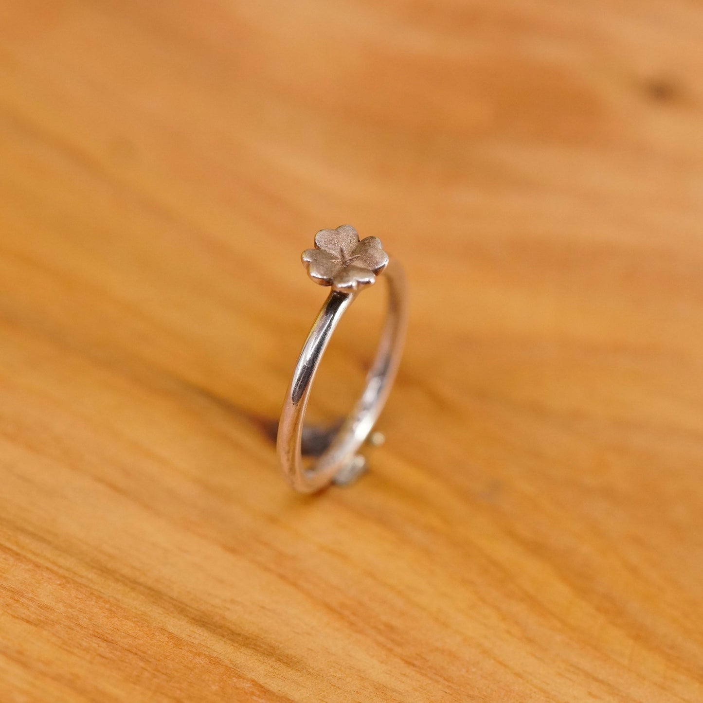 Size 5.75, vintage SPJ Sterling 925 silver lucky clover flower ring