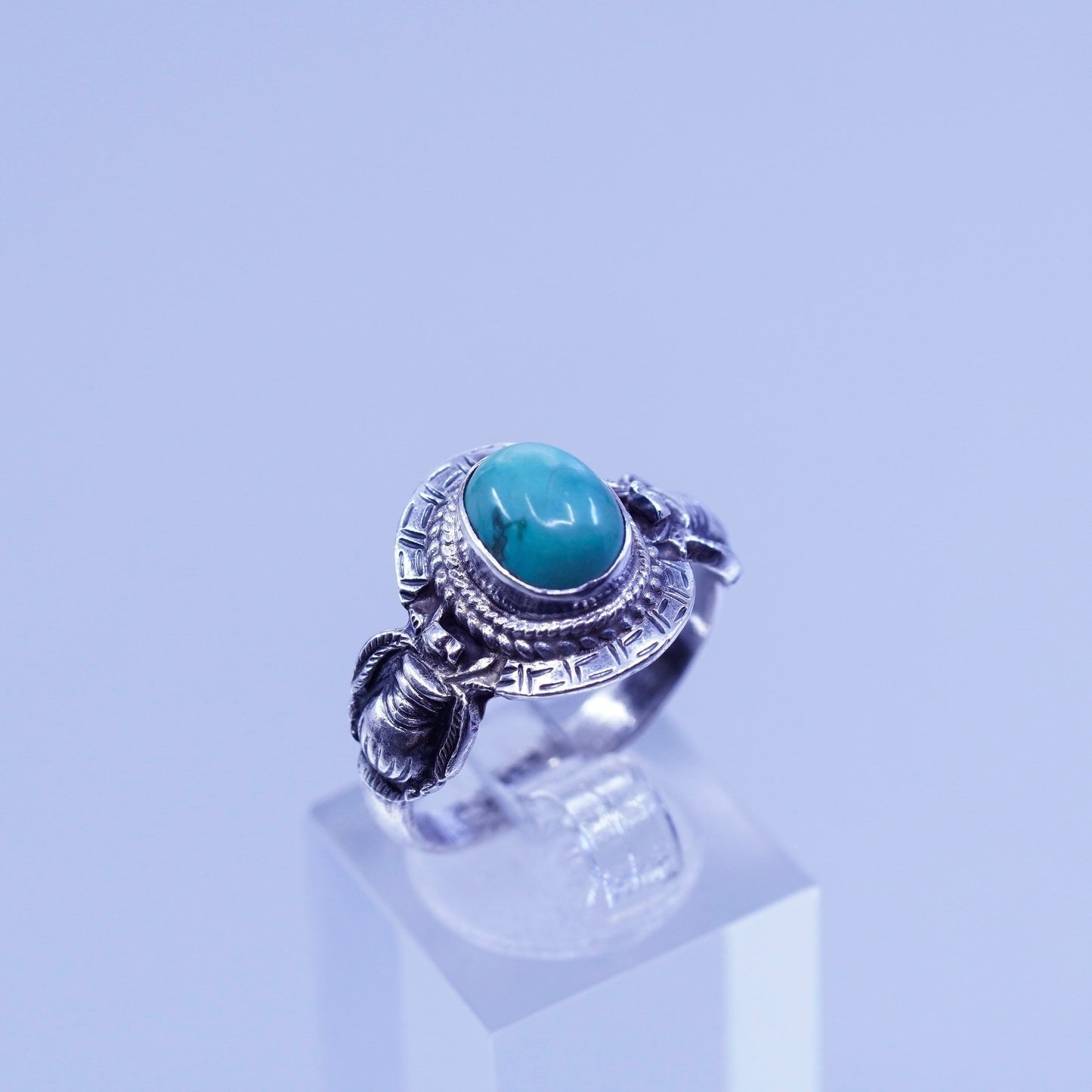 Size 9, Native American navajo Sterling 925 silver handmade ring with turquoise
