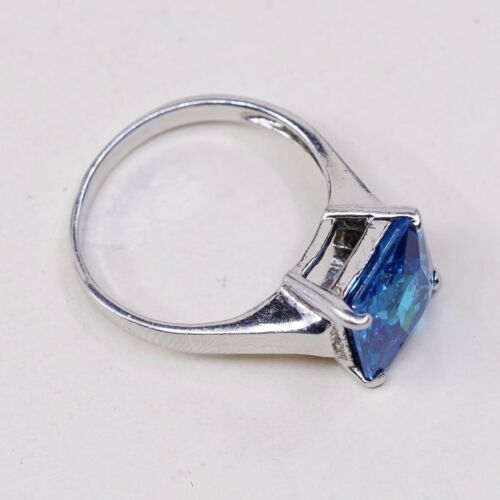 Sz 8, Sterling Silver Ring, 925 Silver Engagement Ring W/ blue Swarovski Crystal