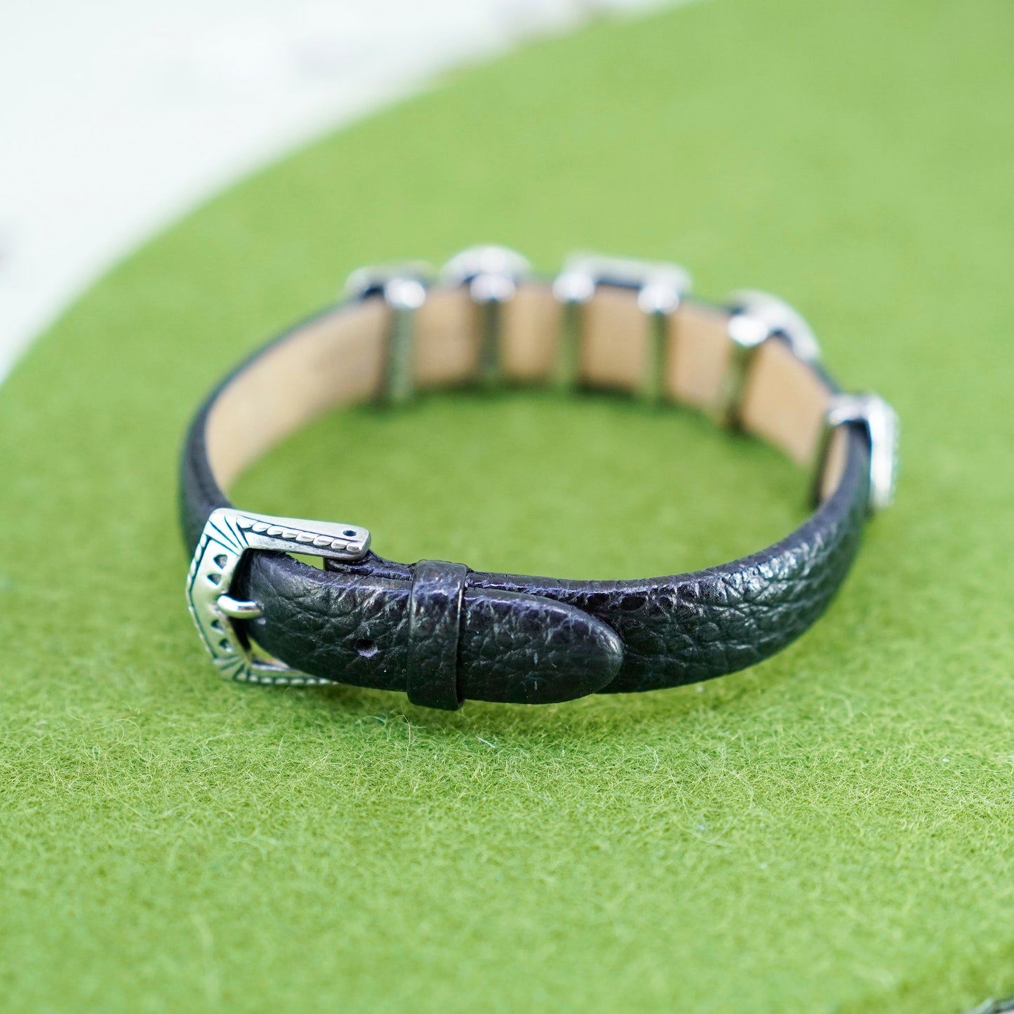6”, vtg prerogatives black leather bracelet, sterling 925 silver charms clasp