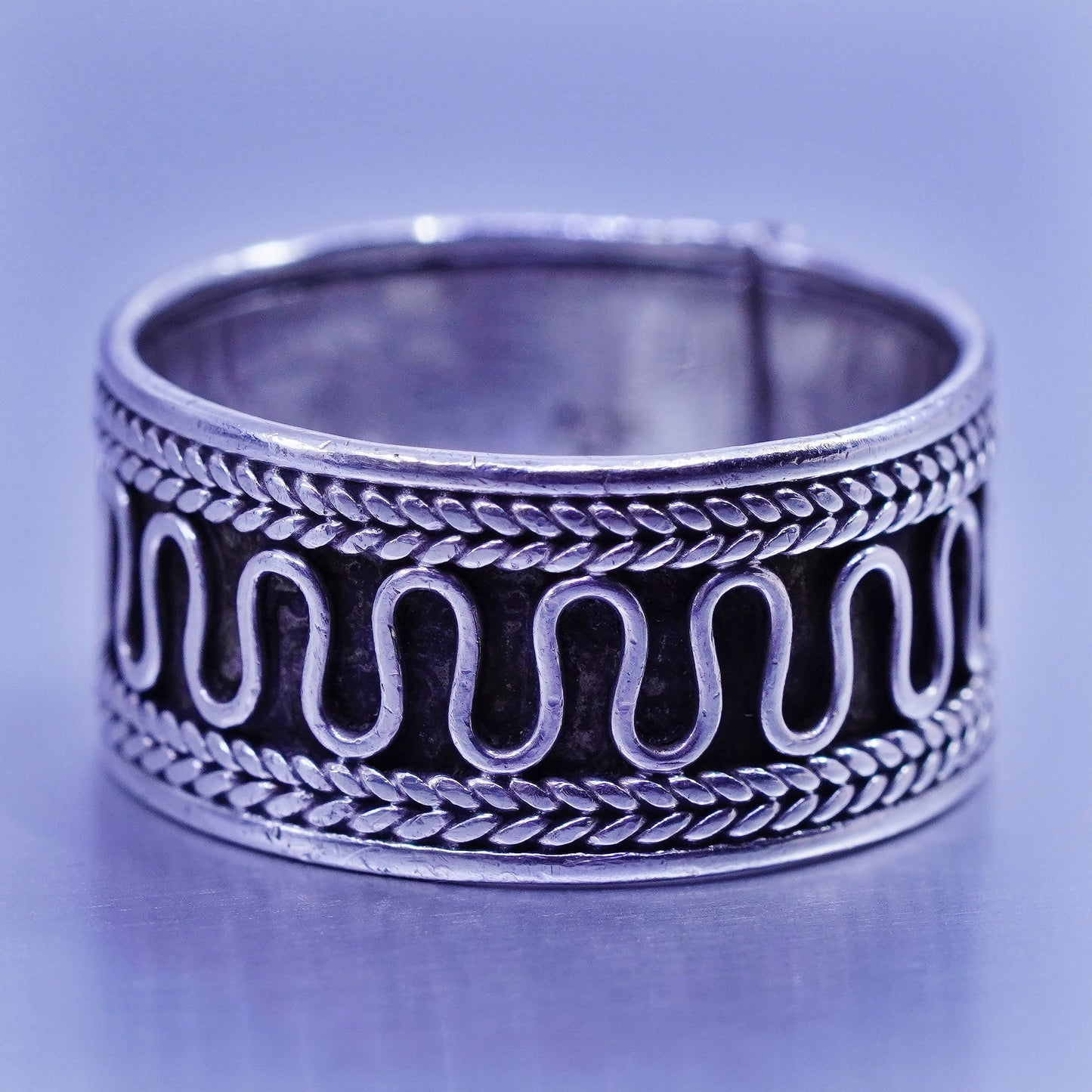 Size 8, vintage Sterling 925 silver handmade ring, wired band