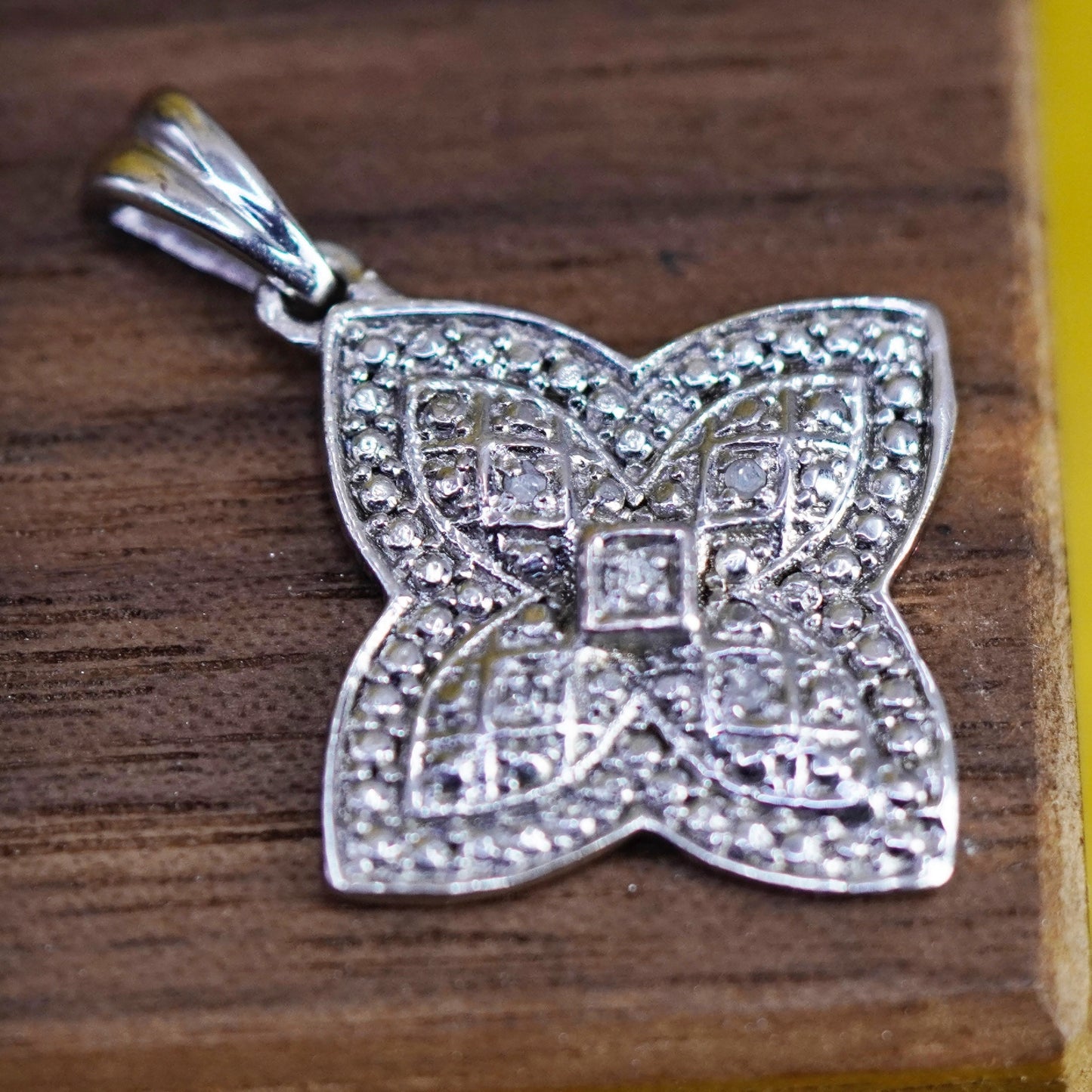 Vintage sterling silver pendant, 925 lucky clover with genuine diamond
