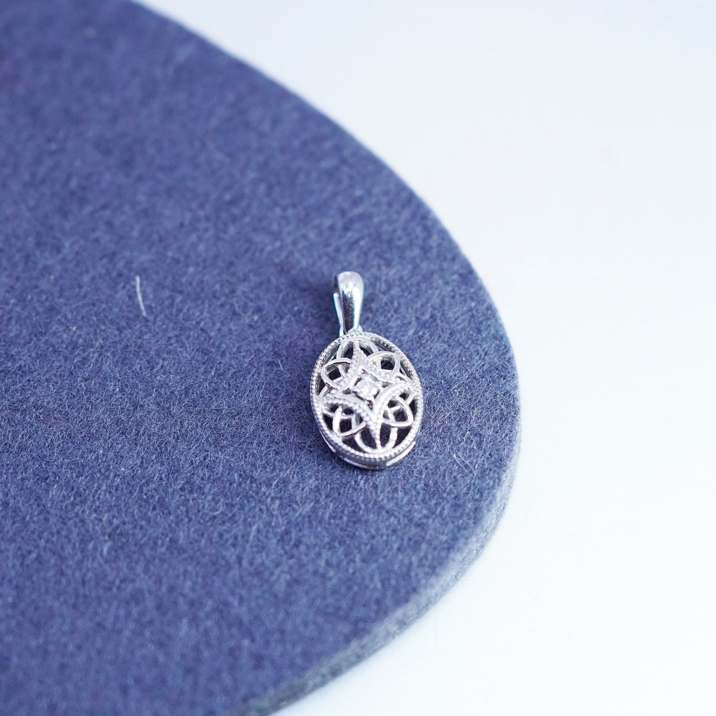 Vintage sterling 925 silver pendant with diamond