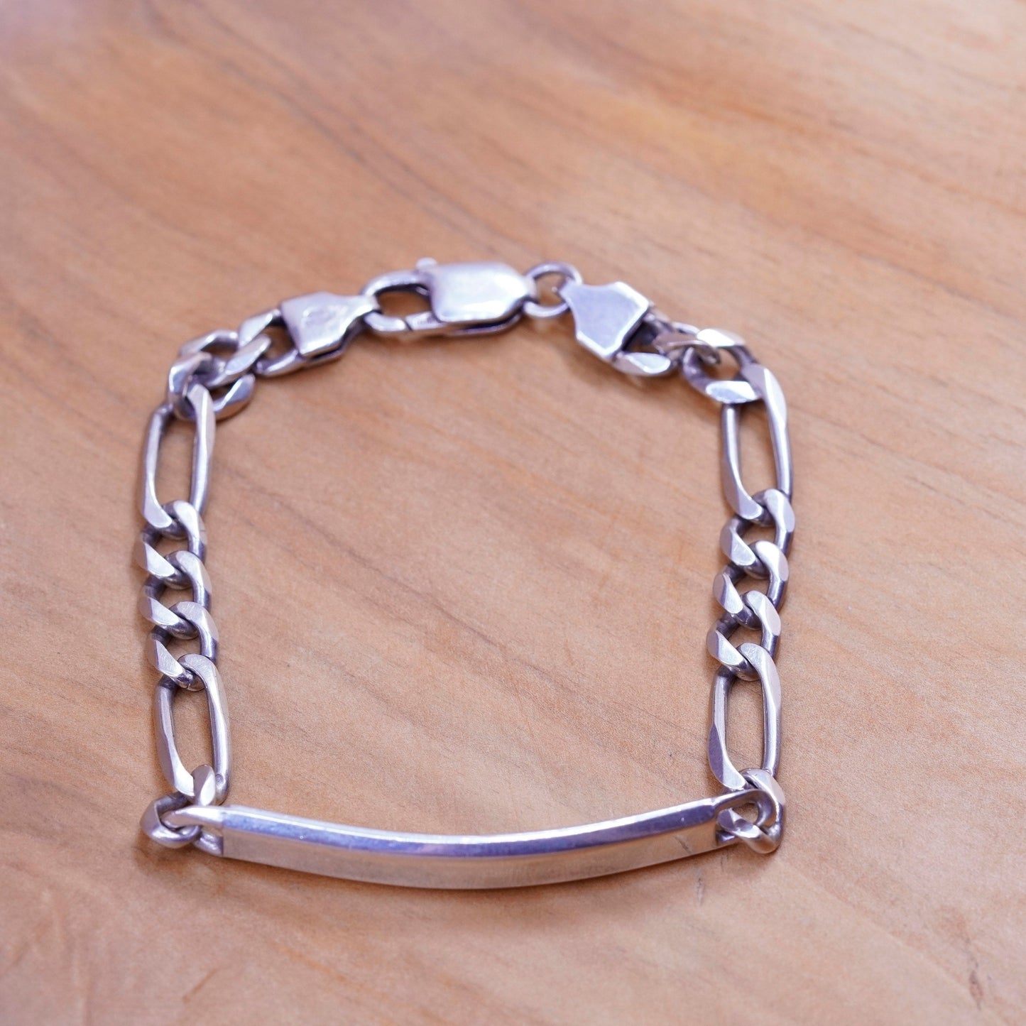 7.5”, vtg Italy Sterling silver handmade bracelet, 925 figaro chain name bar