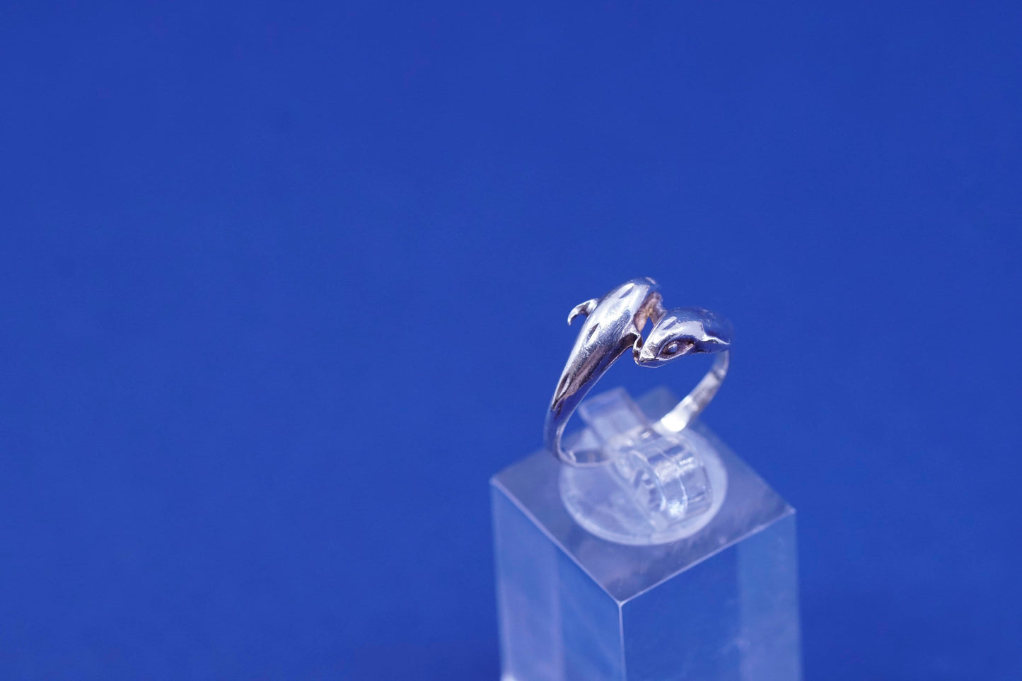 Size 7, vintage sterling silver handmade ring, 925 dolphin wrap band
