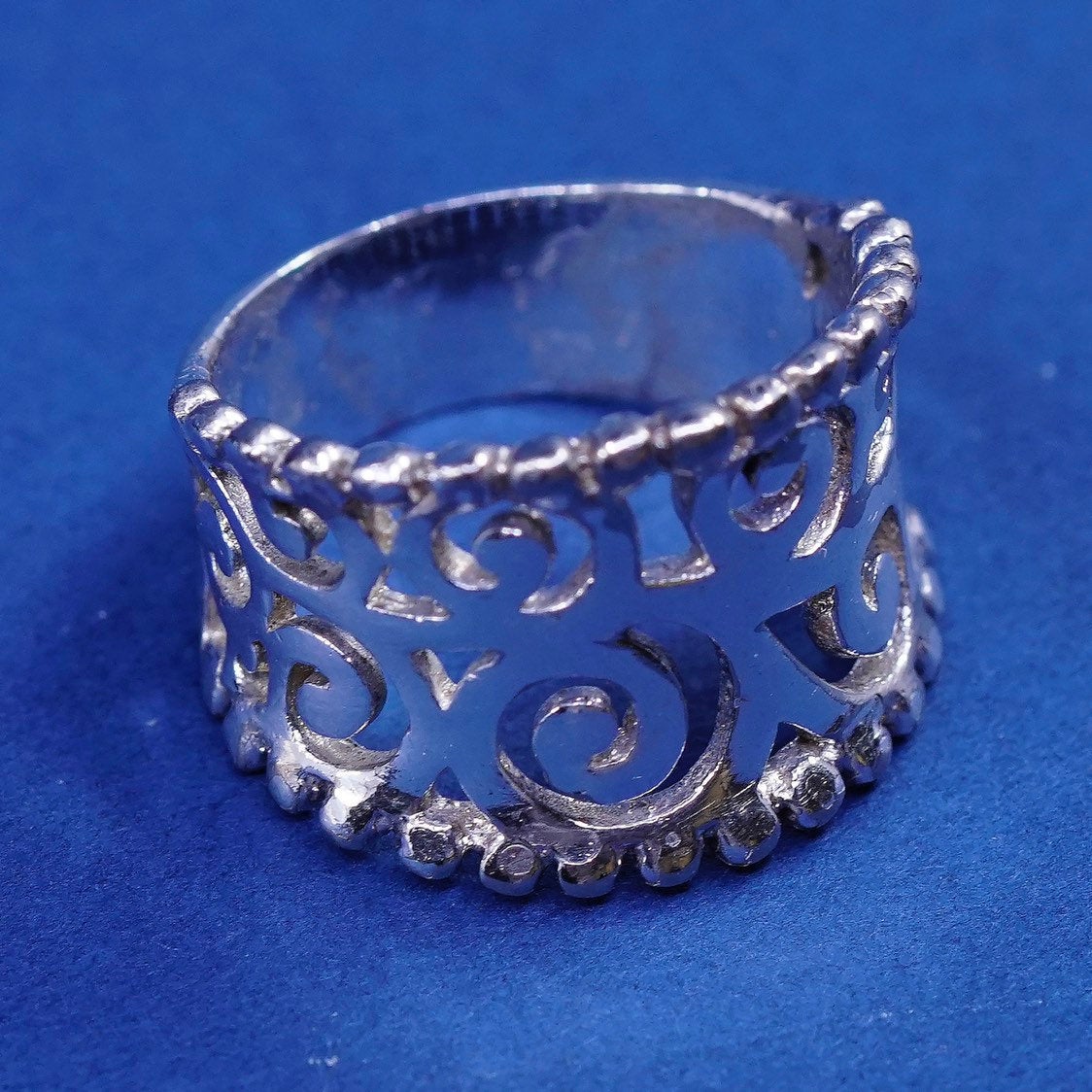 sz 6.75,vtg Sterling silver handmade ring, 925 wide band w/ swirl N beads