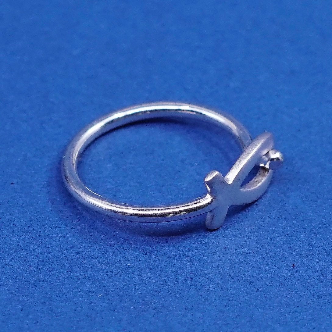 Size 4, vtg sterling silver handmade ring, 925 men’s band engraved fish