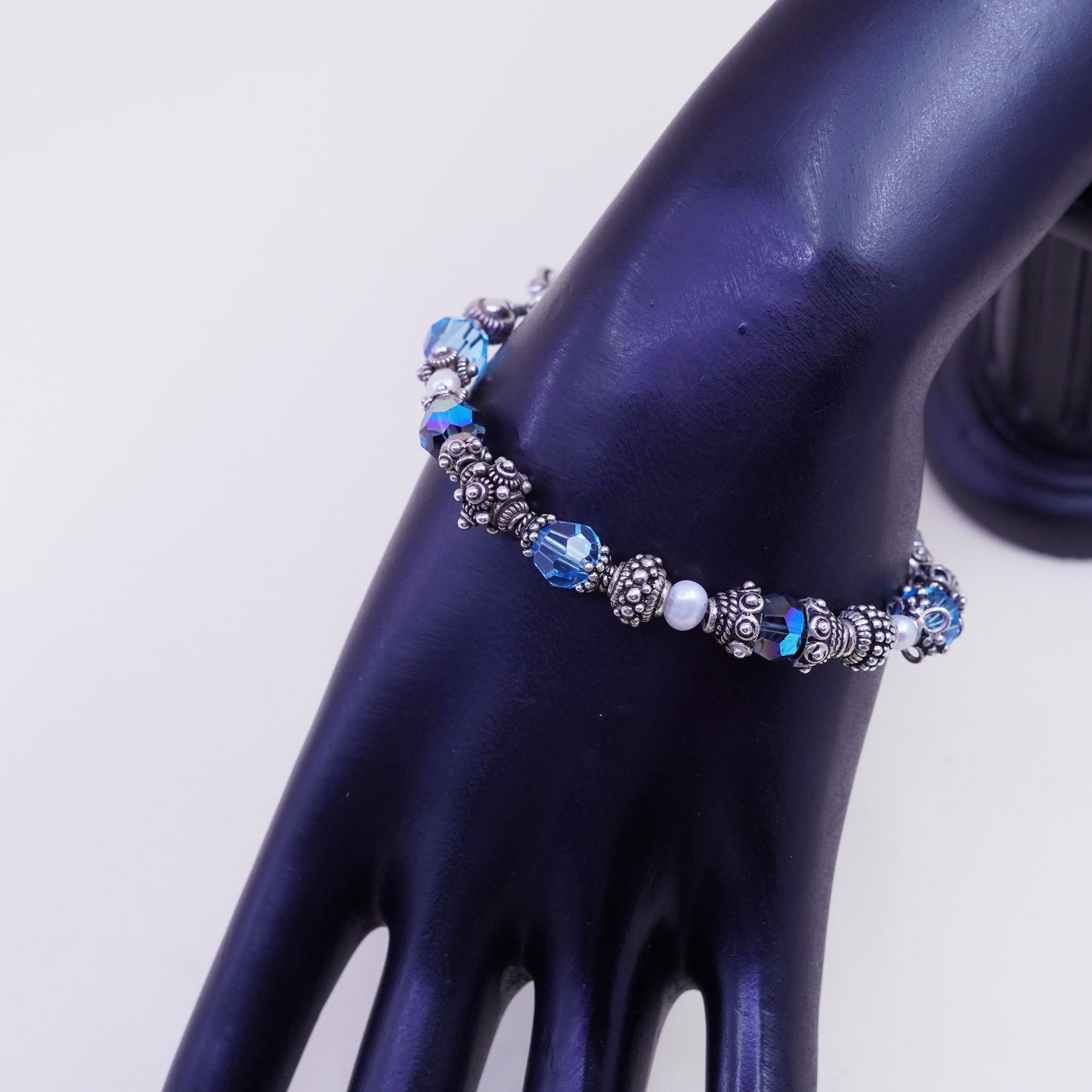 6.5”, vintage Sterling 925 Silver blue Art Glass Bead Toggle Bracelet