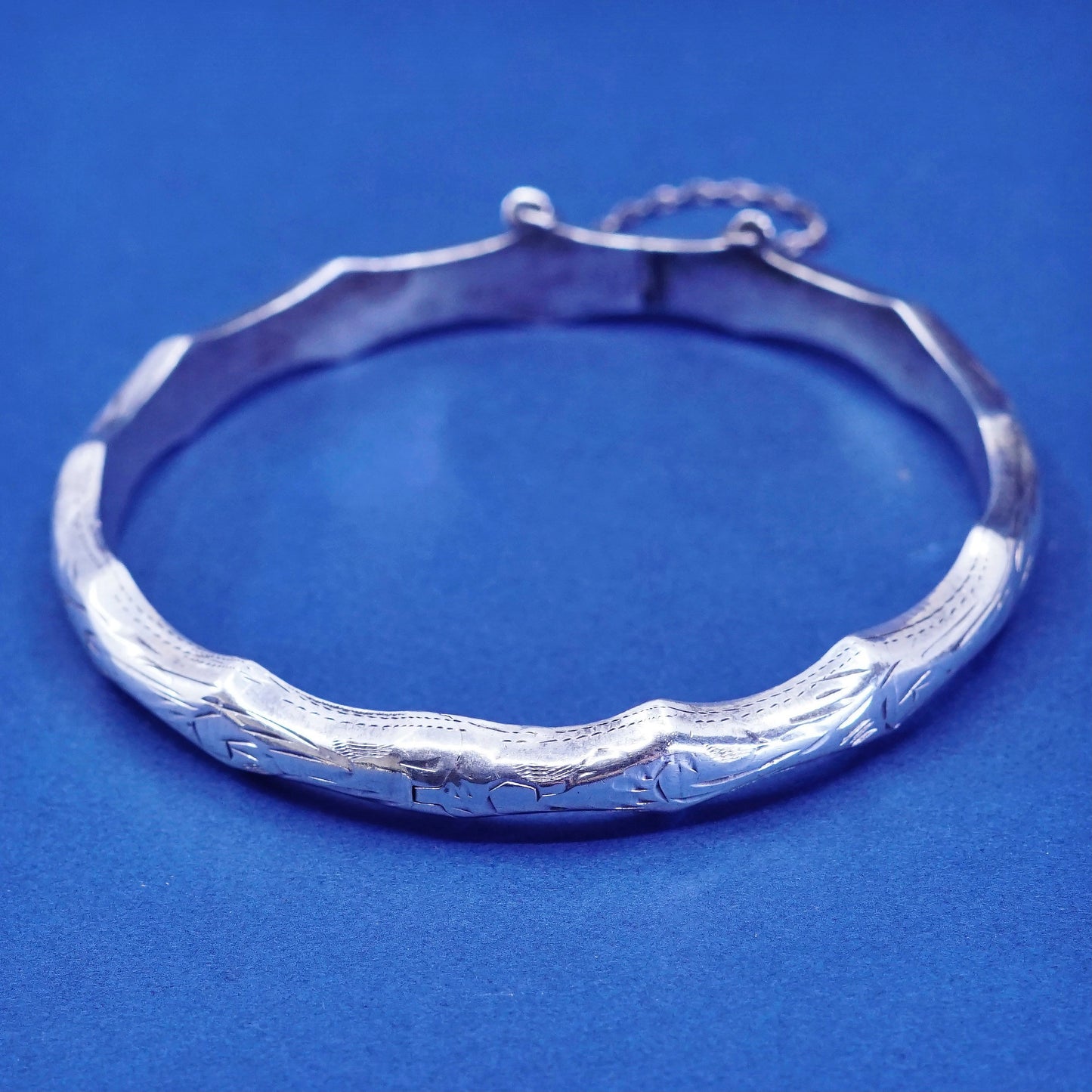 7”, vtg sterling silver handmade bracelet, 925 textured bangle w/ secure chain