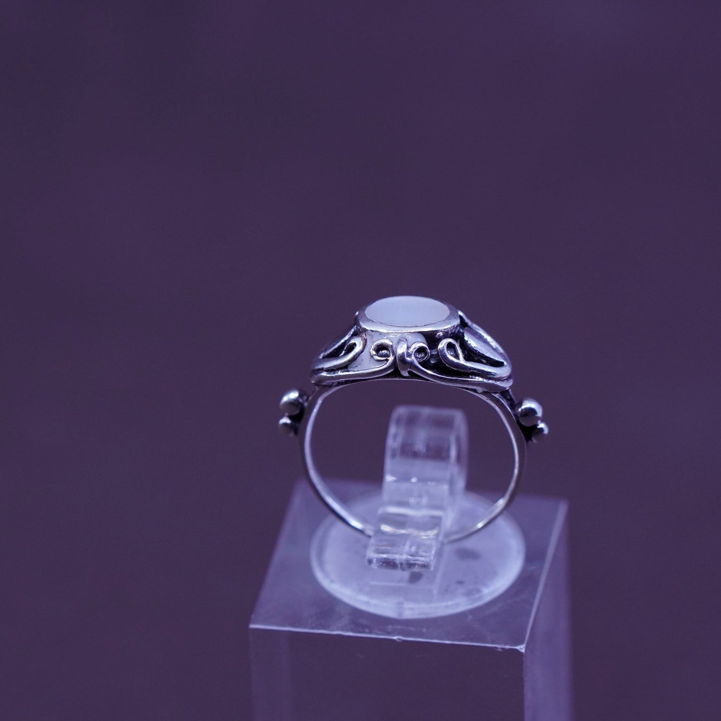 Size 3.75, vtg Sterling 925 silver handmade ring w/ mother of pearl N filigree