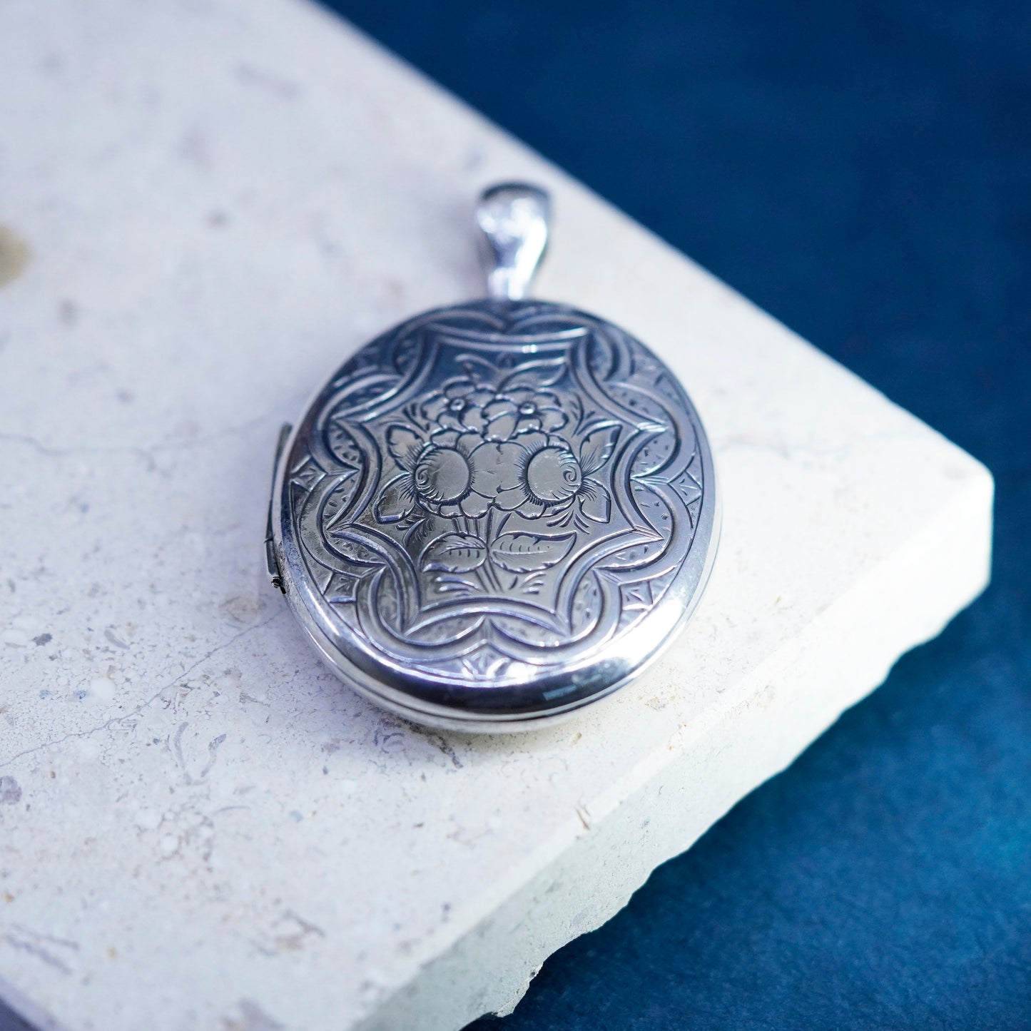 Sterling silver handmade pendant, huge 925 oval floral textured photo locket