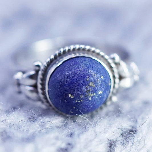 Size 4.5, vintage Sterling 925 silver handmade ring with moonstone