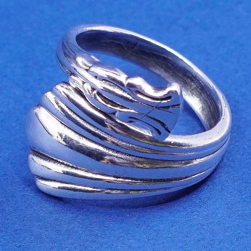 Size 5.5, vtg Sterling silver handmade ring, 925 spoon band