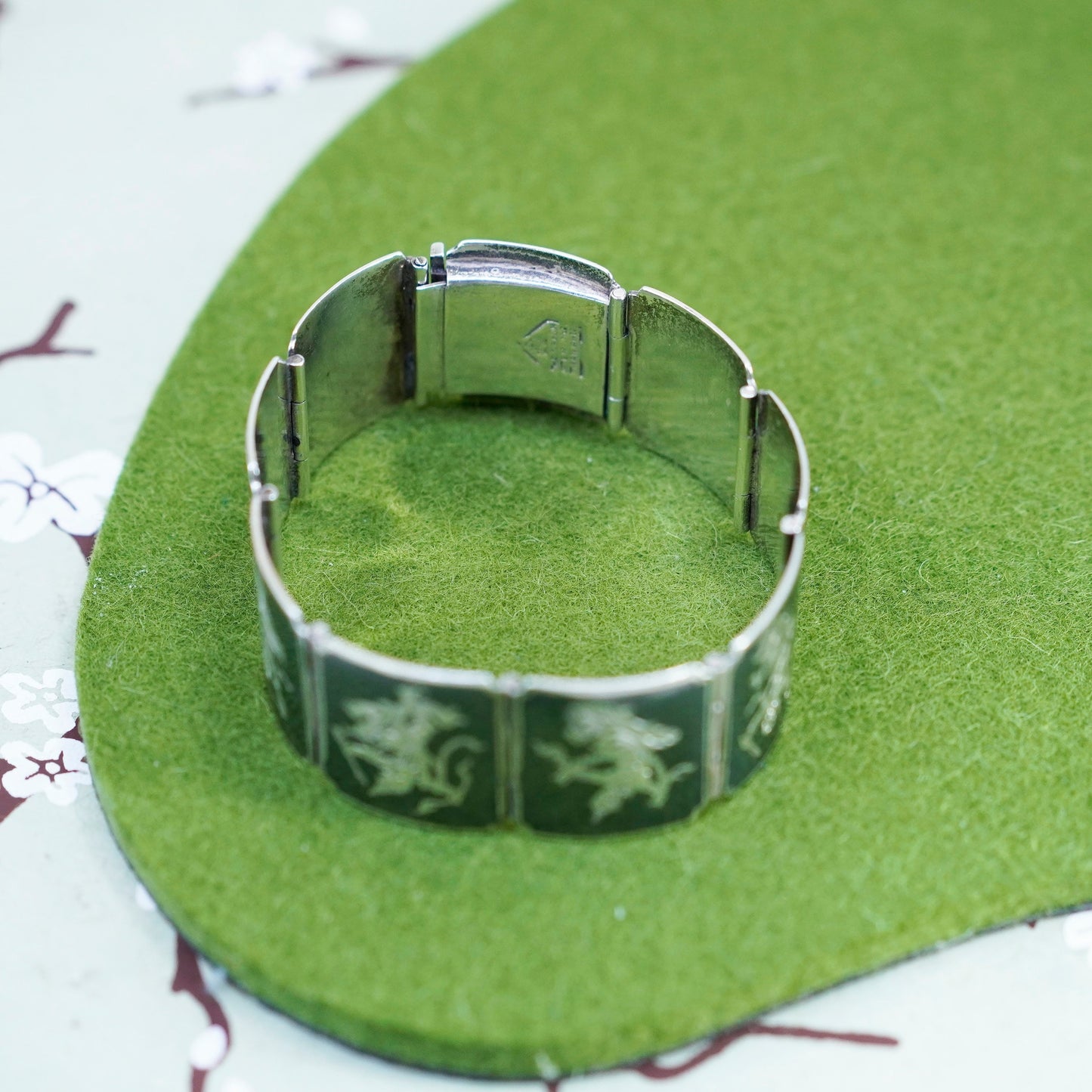 6.5”, Vintage Indian Siam 925 sterling silver wide bracelet engraved goddess