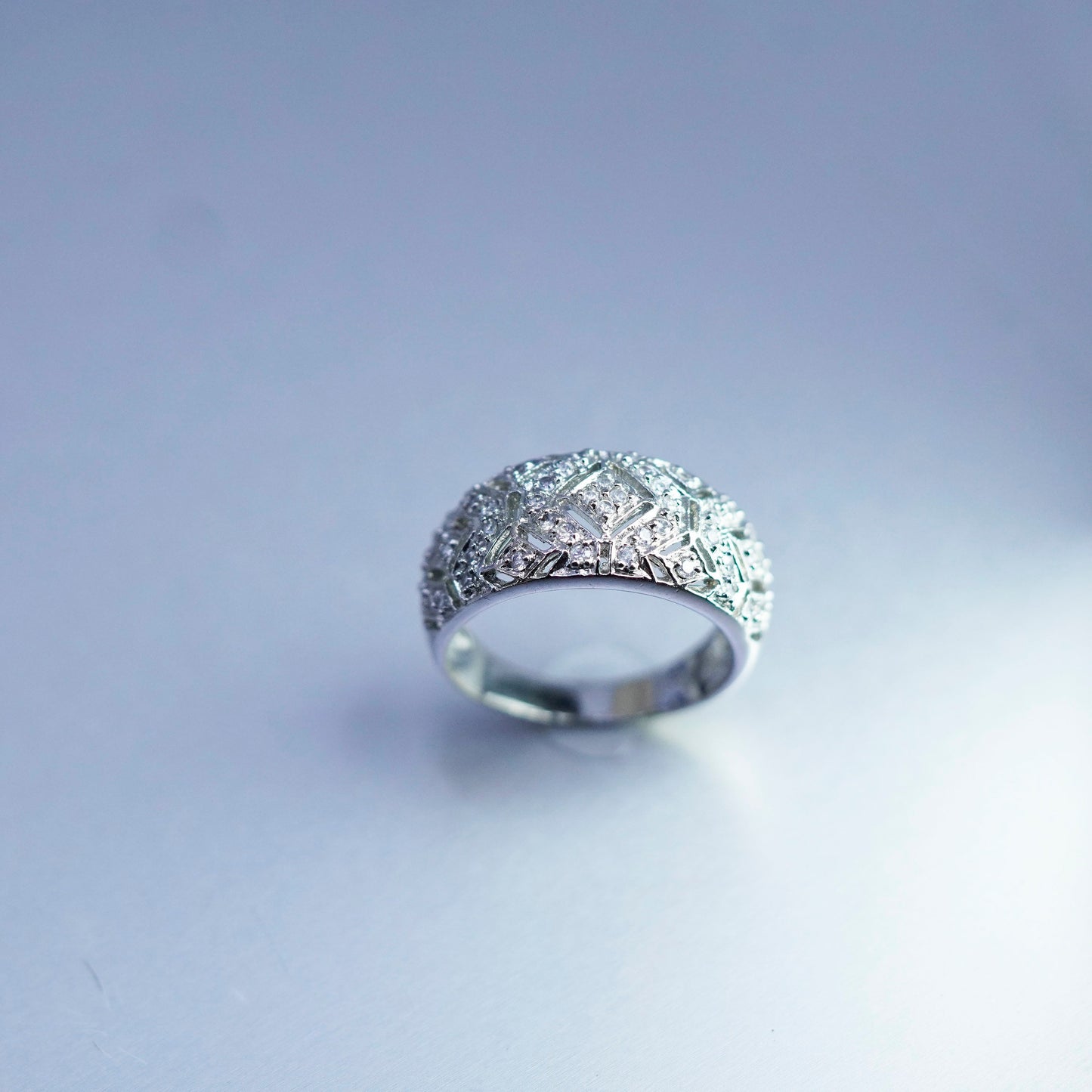 Size 8.5, vintage fashion Sterling 925 silver flower ring with cluster diamond