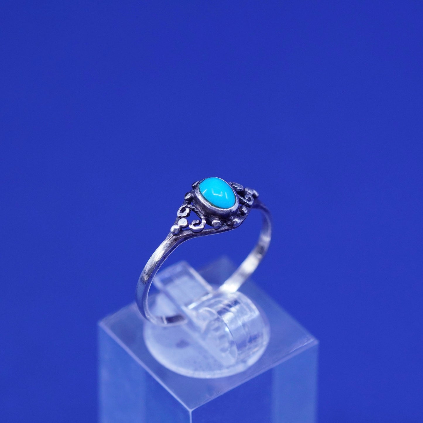 Size 8, Native American, southwestern Sterling 925 silver ring with turquoise